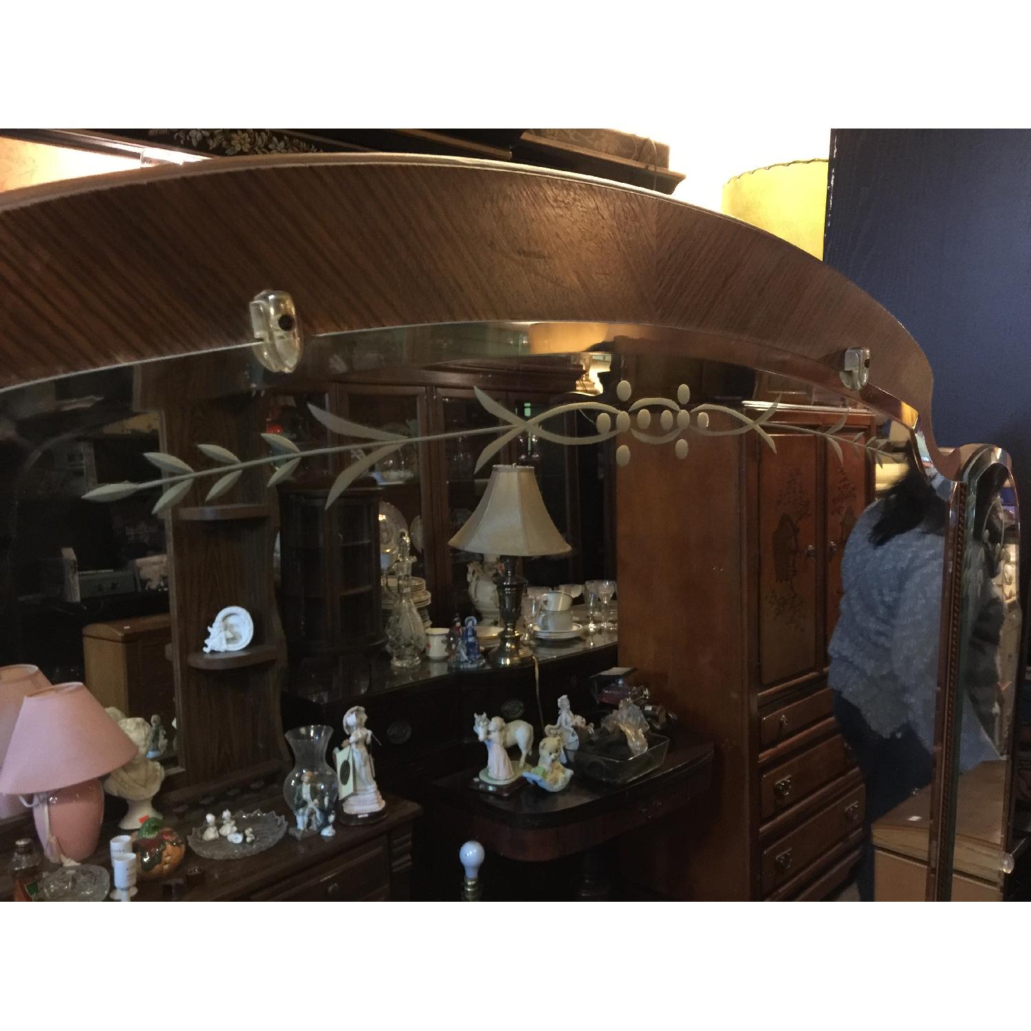Antique 1930s Art Deco Waterfall Vanity Dresser w/ Original Handles & Beverly Etched Mirror - image-17