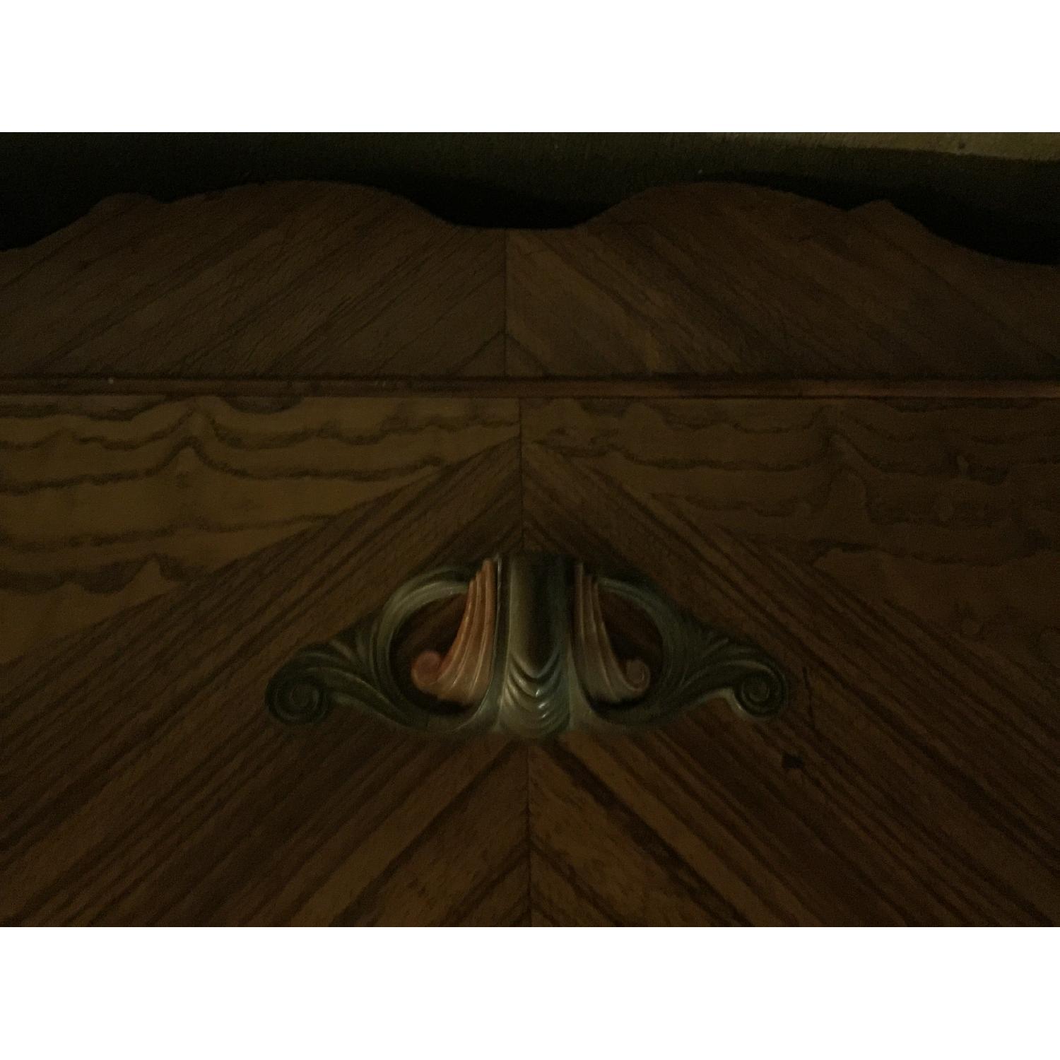 Antique 1930s Art Deco Waterfall Vanity Dresser w/ Original Handles & Beverly Etched Mirror - image-23