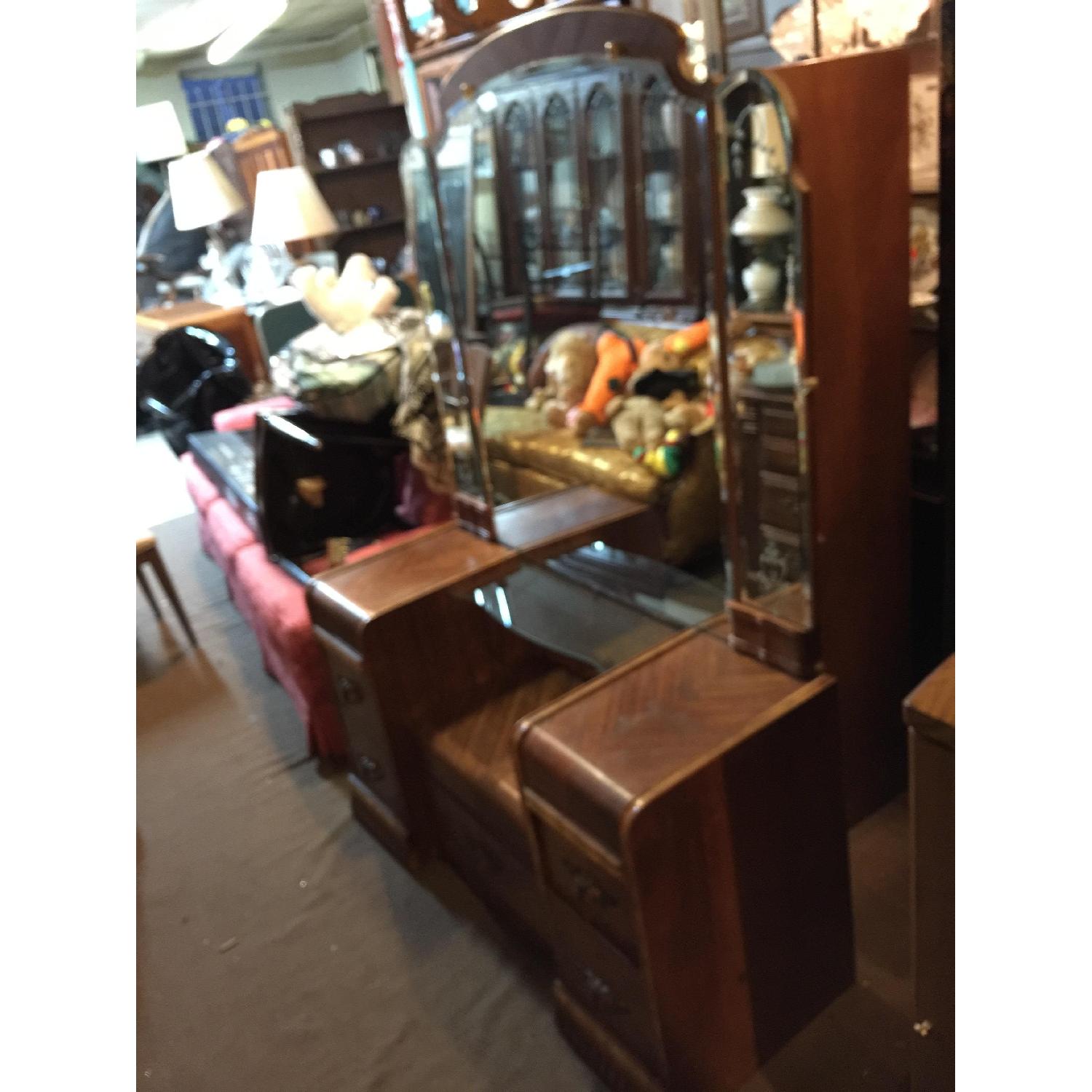 Antique 1930s Art Deco Waterfall Vanity Dresser w/ Original Handles & Beverly Etched Mirror - image-35