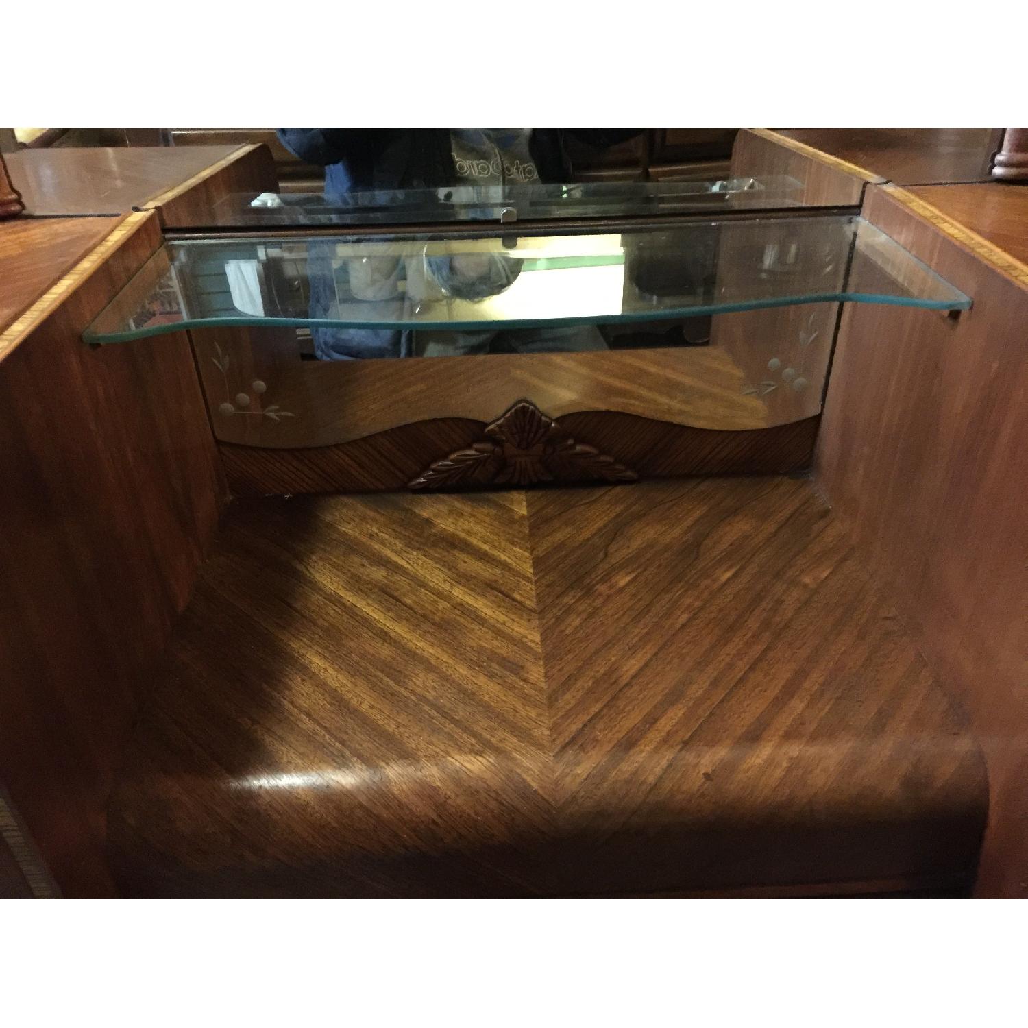 Antique 1930s Art Deco Waterfall Vanity Dresser w/ Original Handles & Beverly Etched Mirror - image-36