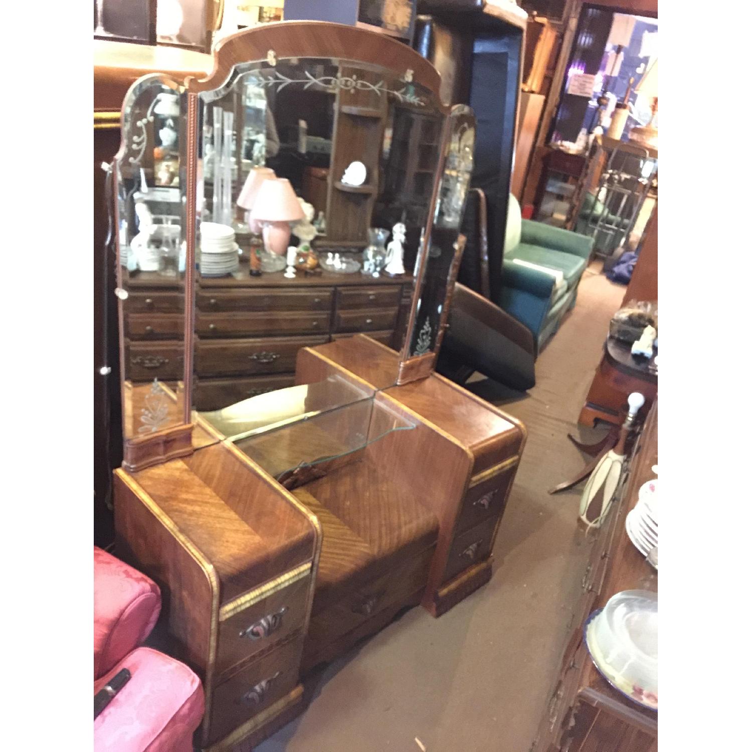 Antique 1930s Art Deco Waterfall Vanity Dresser w/ Original Handles & Beverly Etched Mirror - image-39