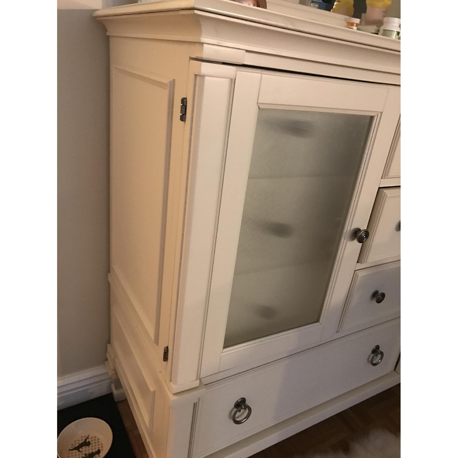 Raymour & Flanigan Somerset Bedroom Dresser - image-4