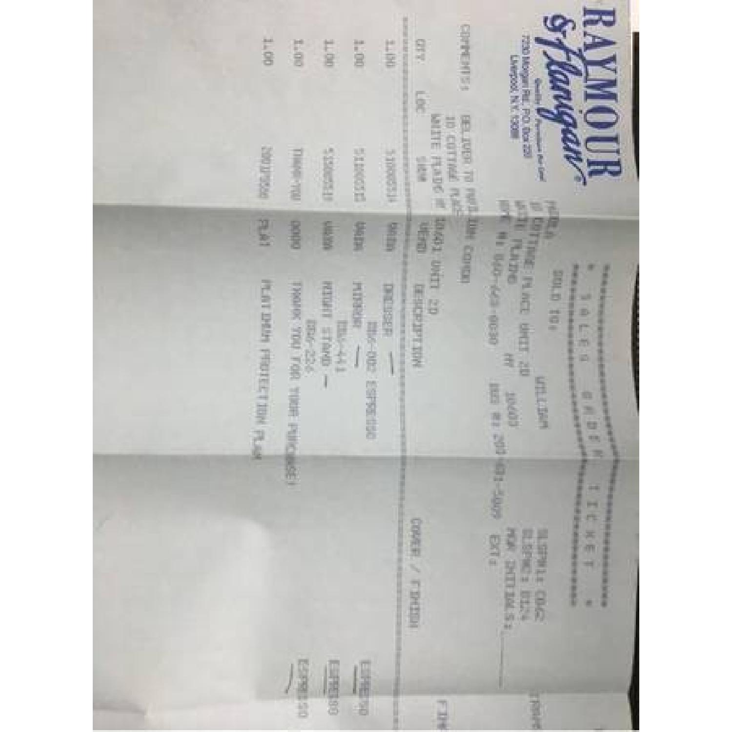 Raymour & Flanigan Bedroom Set - image-6