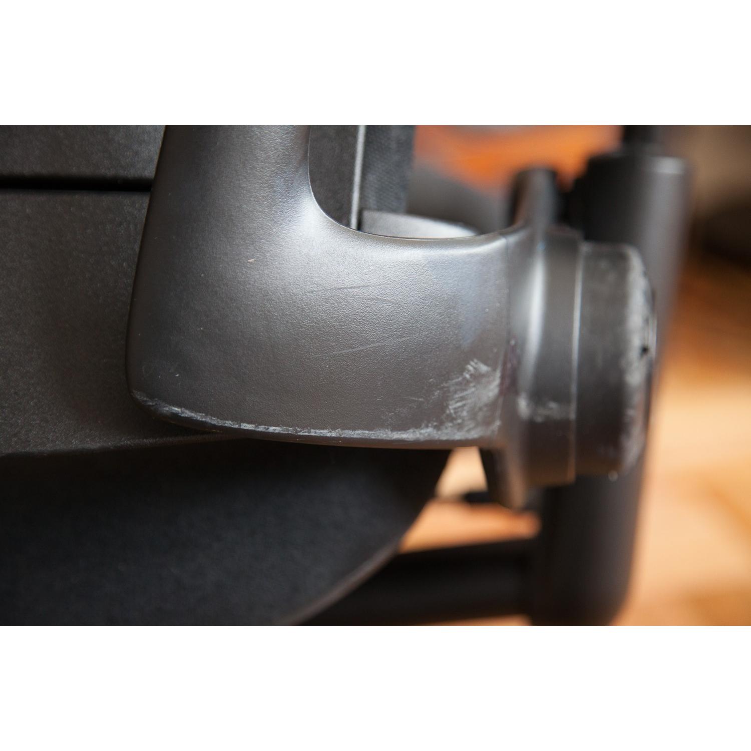 Steelcase Leap Chair - image-7