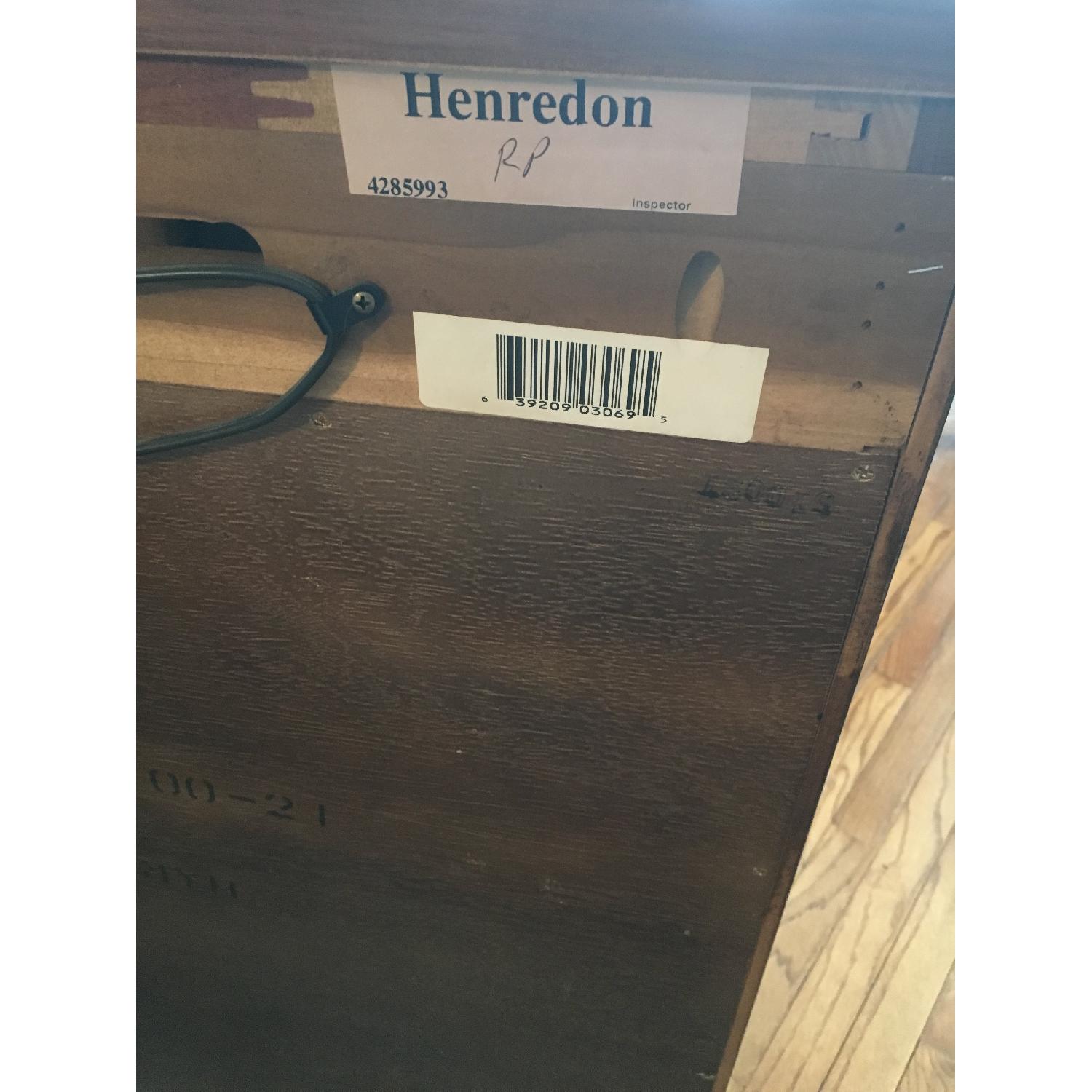 Henredon Buffet w/ Side Glass Doors w/ Lights - image-6