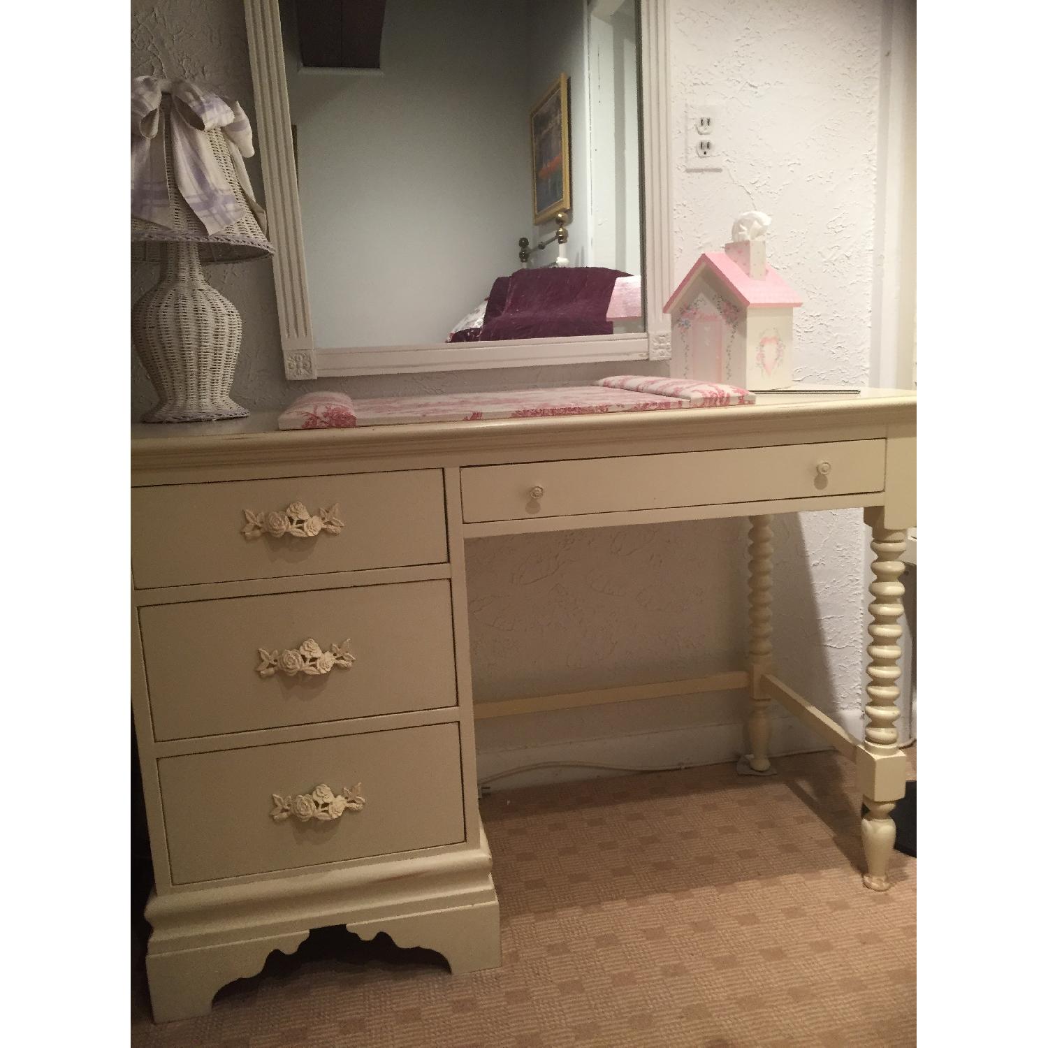 Lexington Furniture Girls Writing Desk - image-2