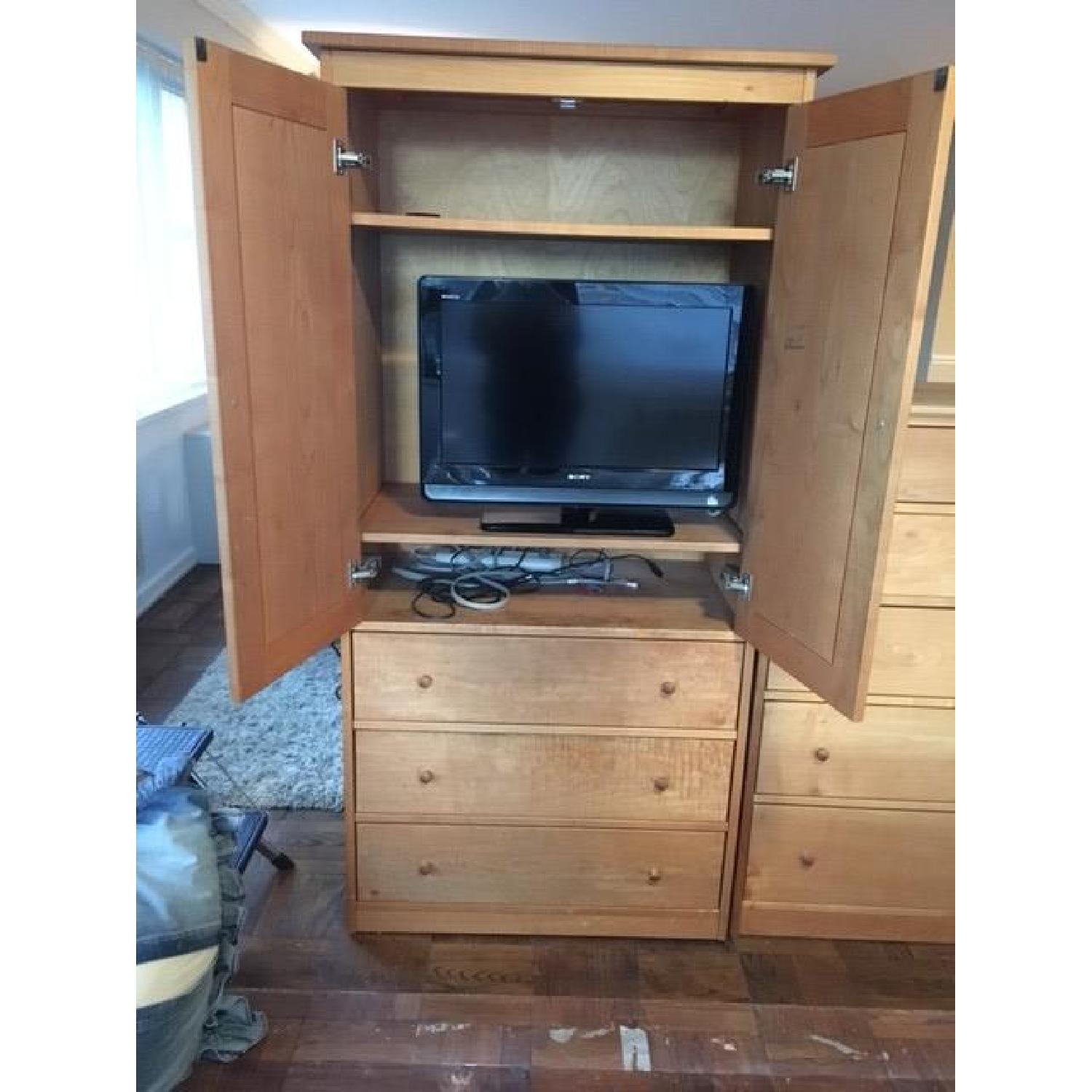 Scott Jordan Pacific Rim Woodworking Solid Maple 3 Piece Bedroom Set - image-5