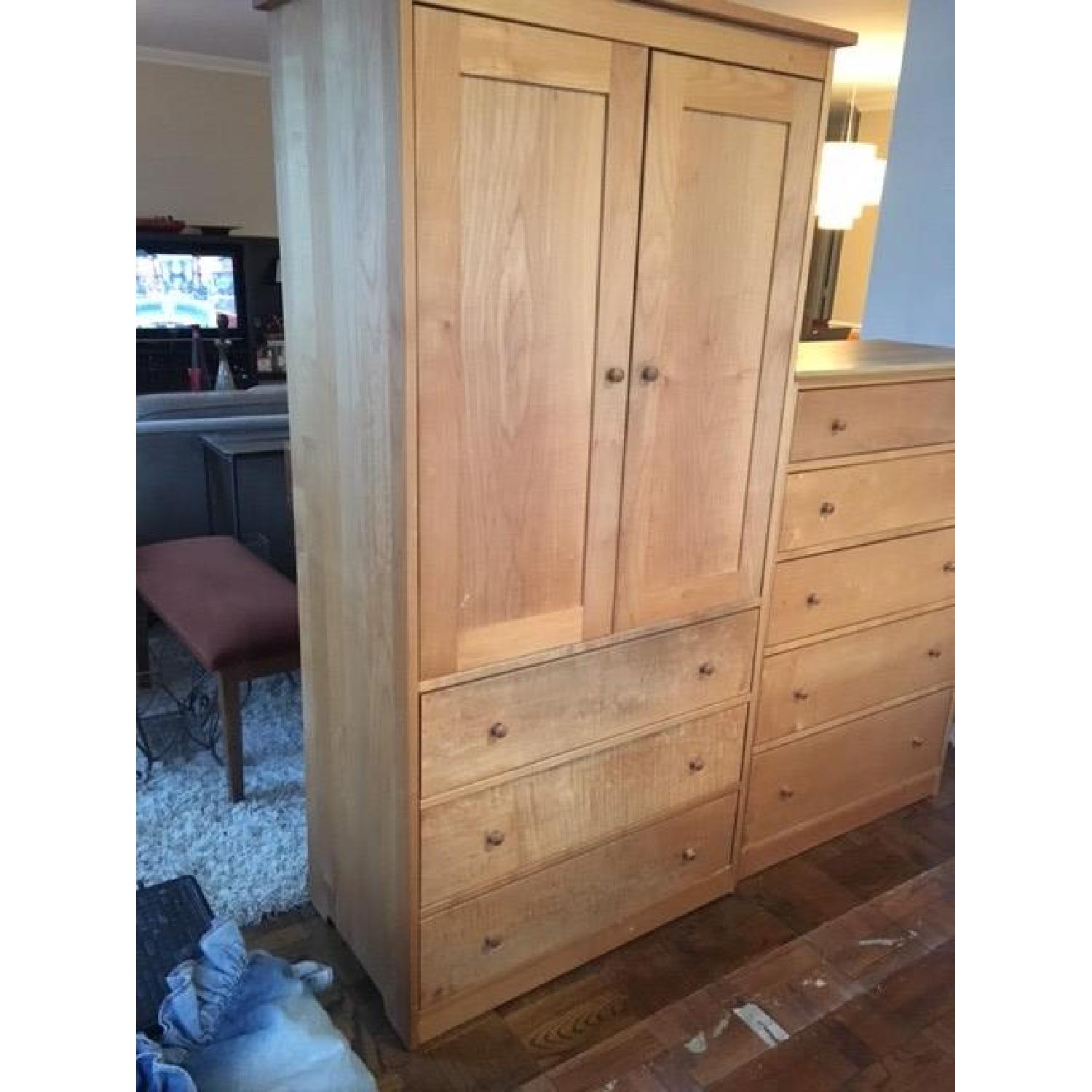 Scott Jordan Pacific Rim Woodworking Solid Maple 3 Piece Bedroom Set - image-6