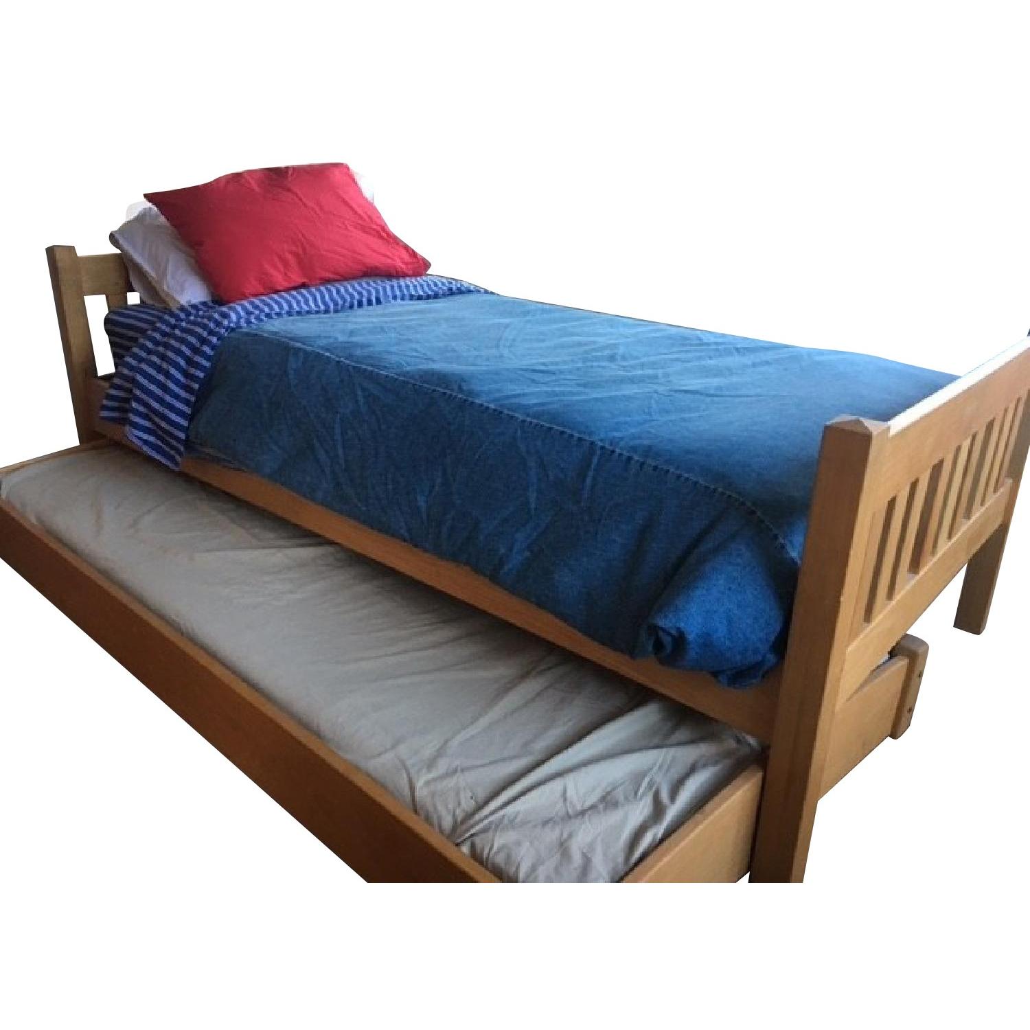 Scott Jordan Pacific Rim Woodworking Solid Maple 3 Piece Bedroom Set - image-0