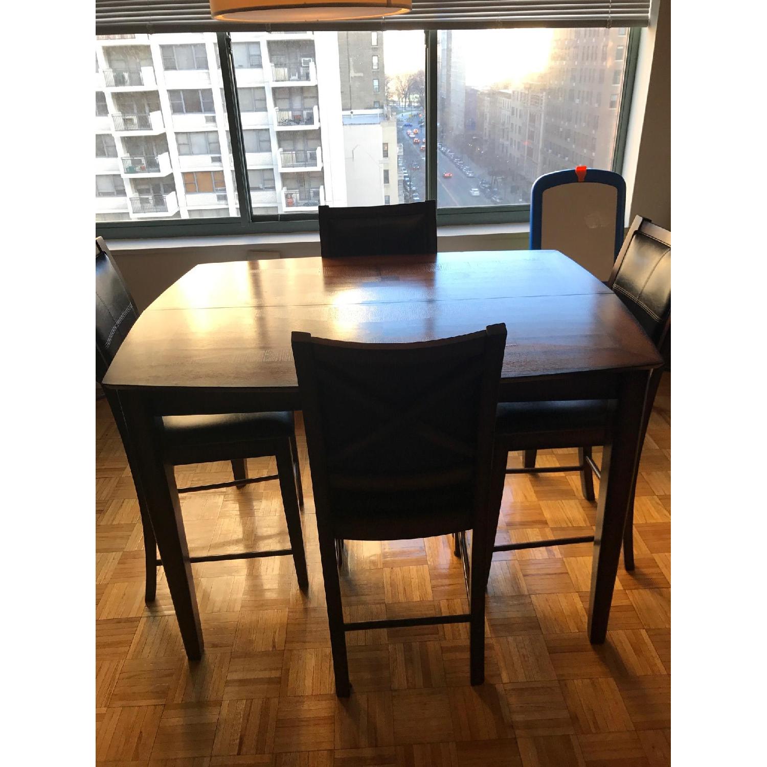 Raymour & Flanigan Dining Table w/ 6 Dining Chairs - image-5