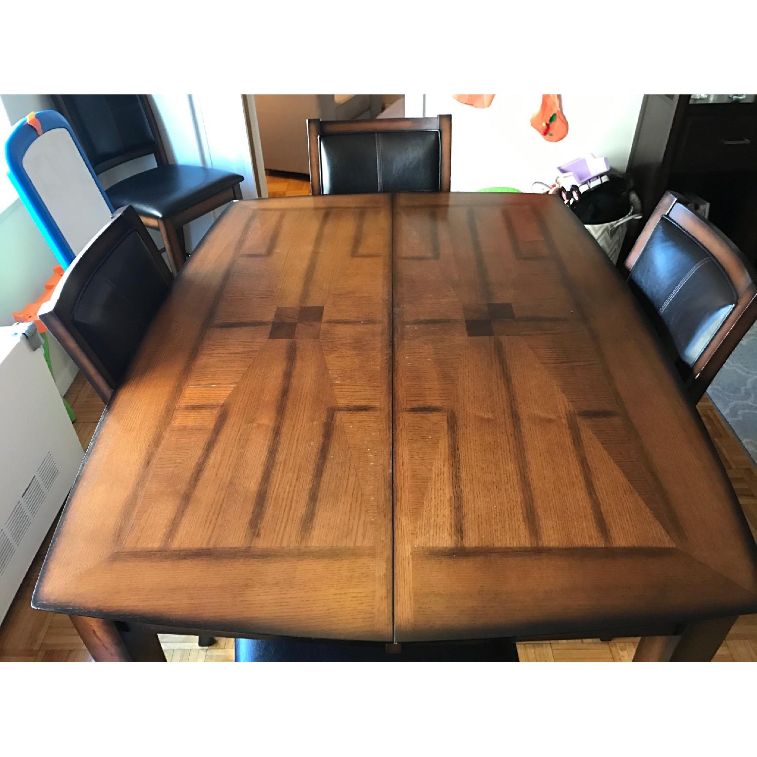 Raymour & Flanigan Dining Table w/ 6 Dining Chairs - image-11