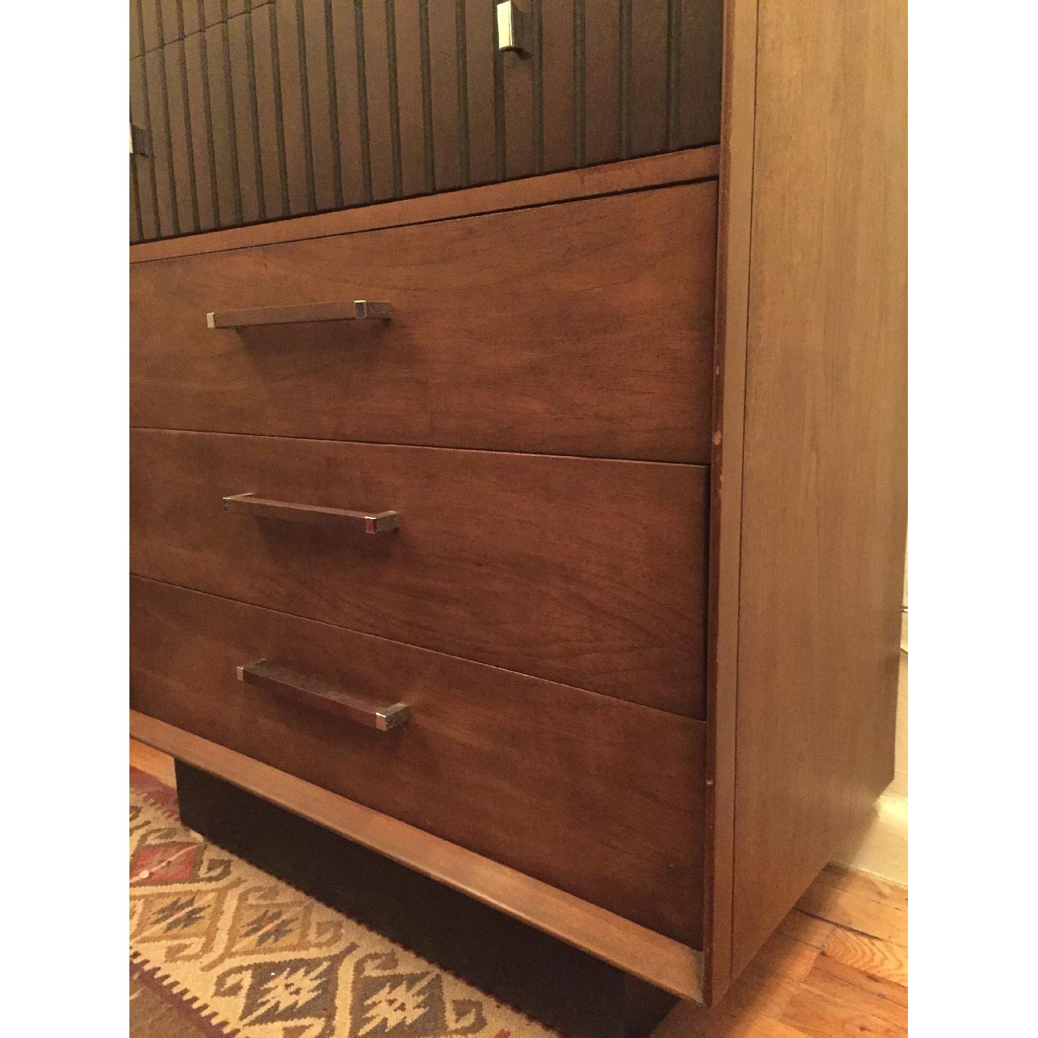 Lane Mid Century Modern Dresser - image-8