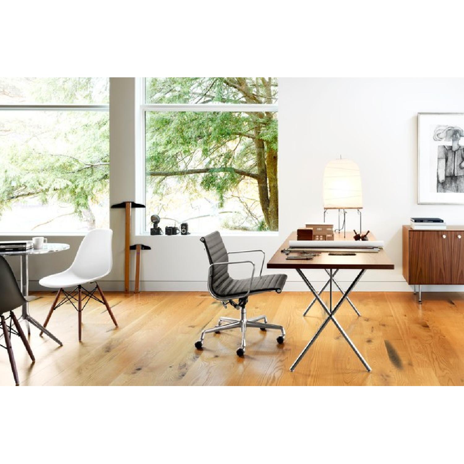 Eames Aluminium Group Management Style Office Chair Replica - image-2
