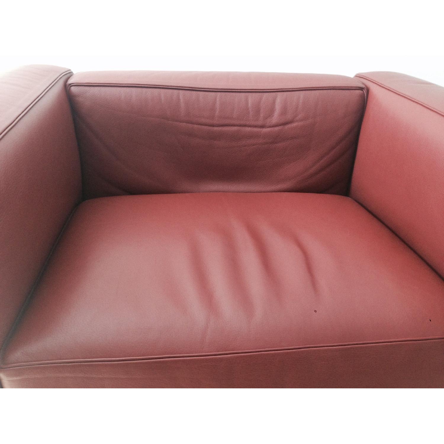 Cassina Le Corbusier LC3 Chair & LC2 Ottoman - image-13