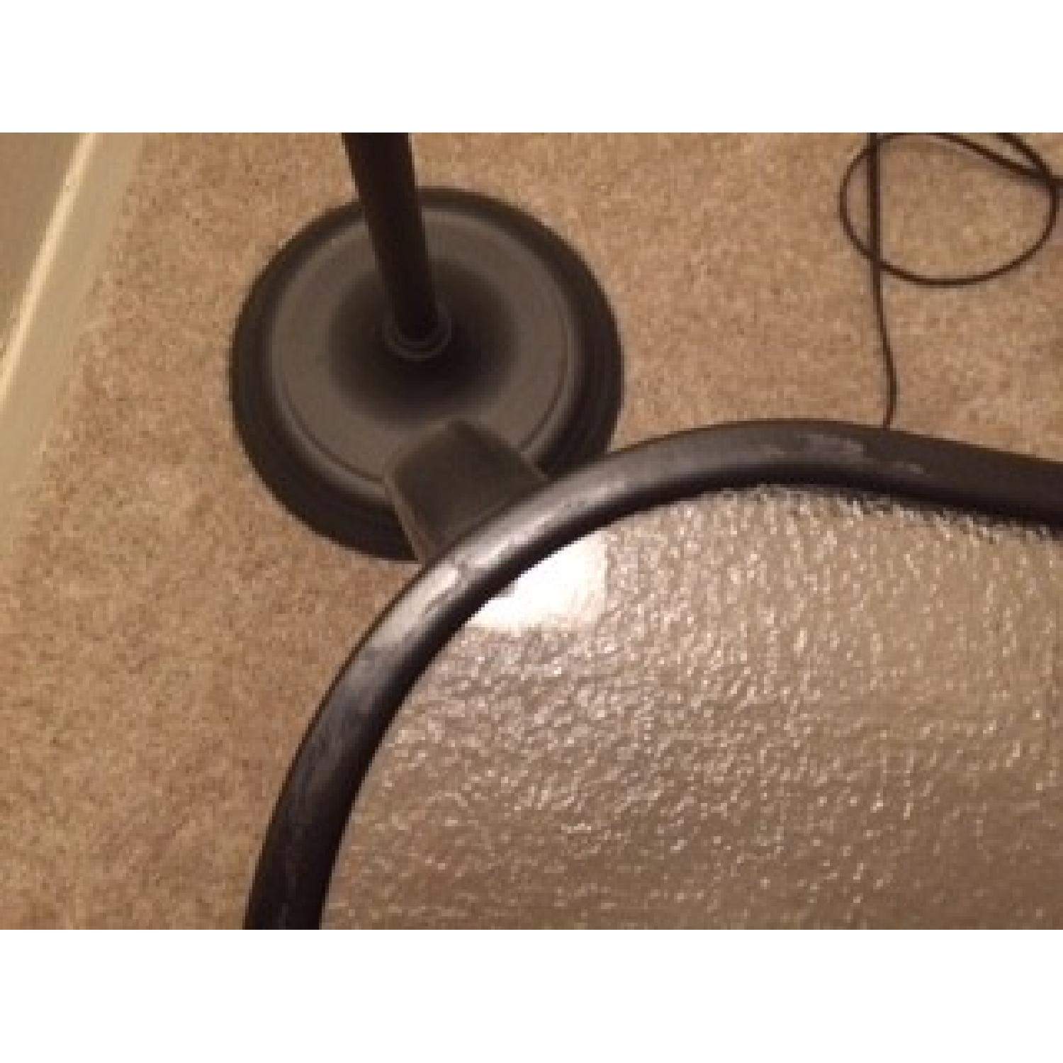 Clear Table - image-1