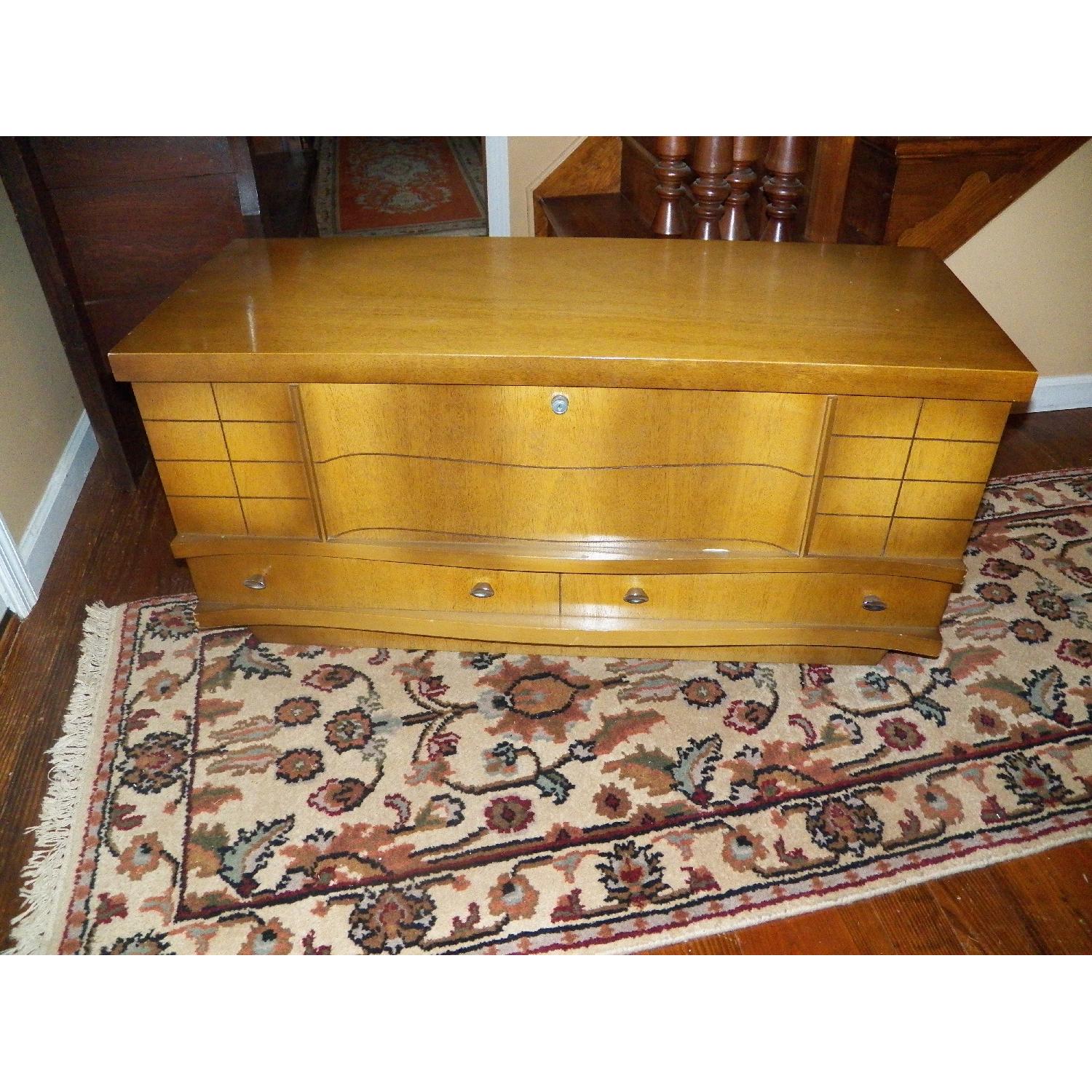 Blond Mahogany Mid-Century Cedar Chest - image-5
