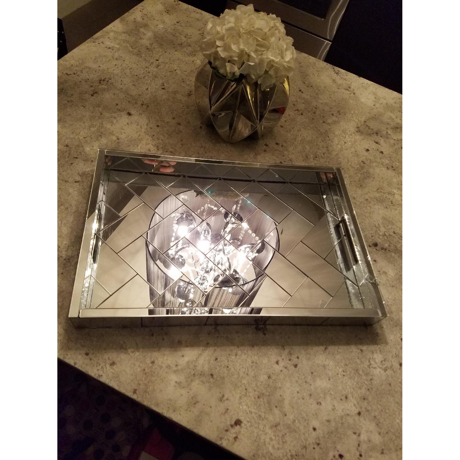 Three Hands Mirrored Tray - image-1