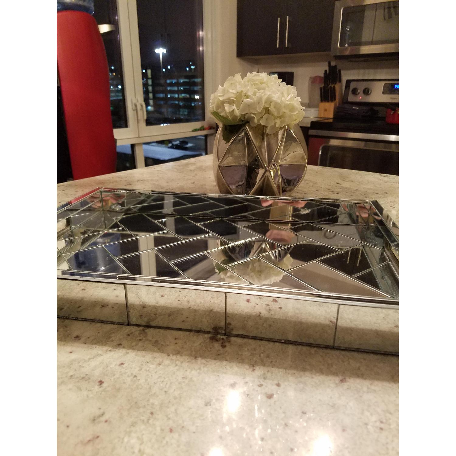 Three Hands Mirrored Tray - image-4