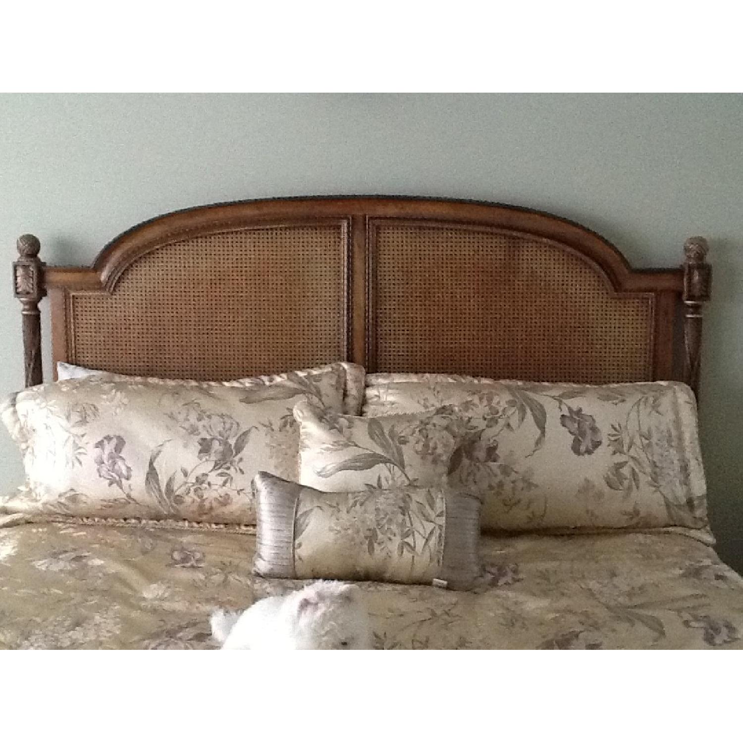 EJ Victor Newport Historic Collection Mansions Bedroom Set - image-2