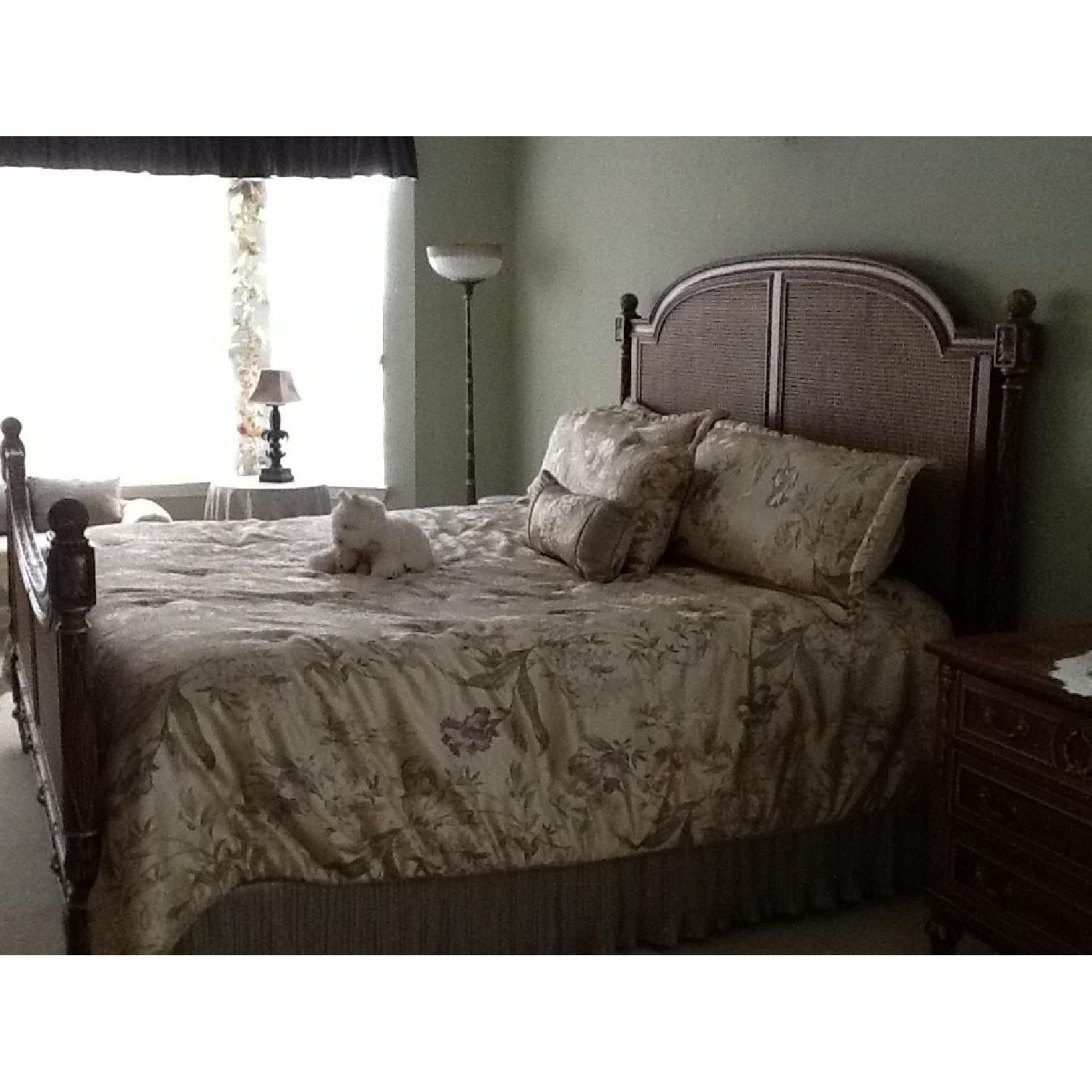 EJ Victor Newport Historic Collection Mansions Bedroom Set - image-4