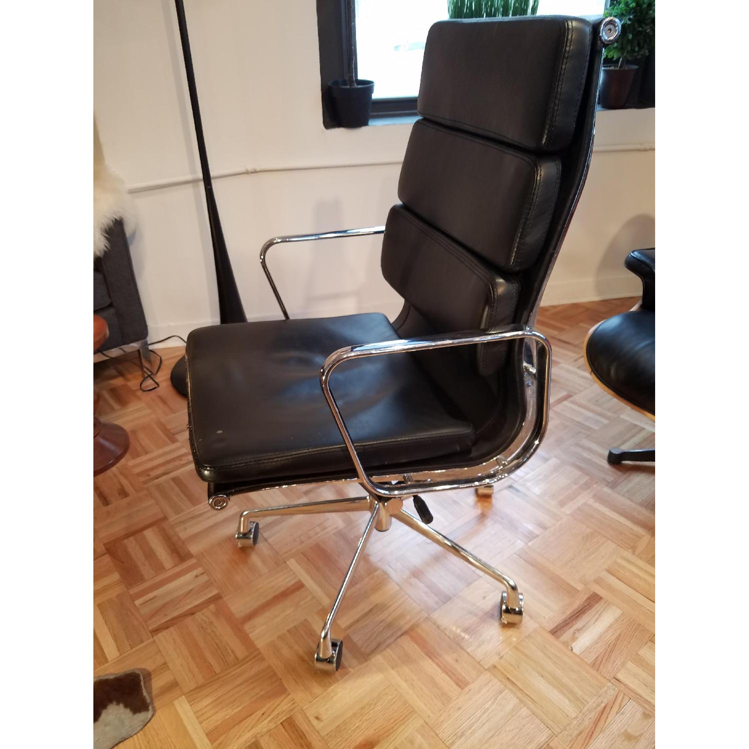 Eames Soft Pad Executive Chair Replica - image-1