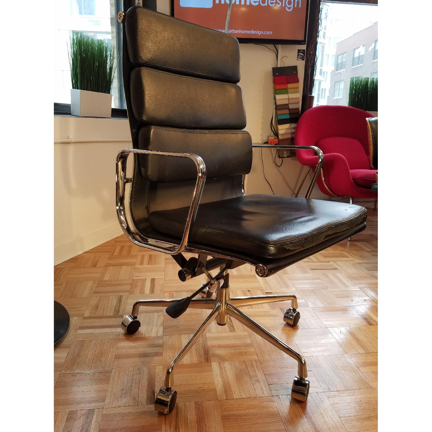 Eames Soft Pad Executive Chair Replica - image-3