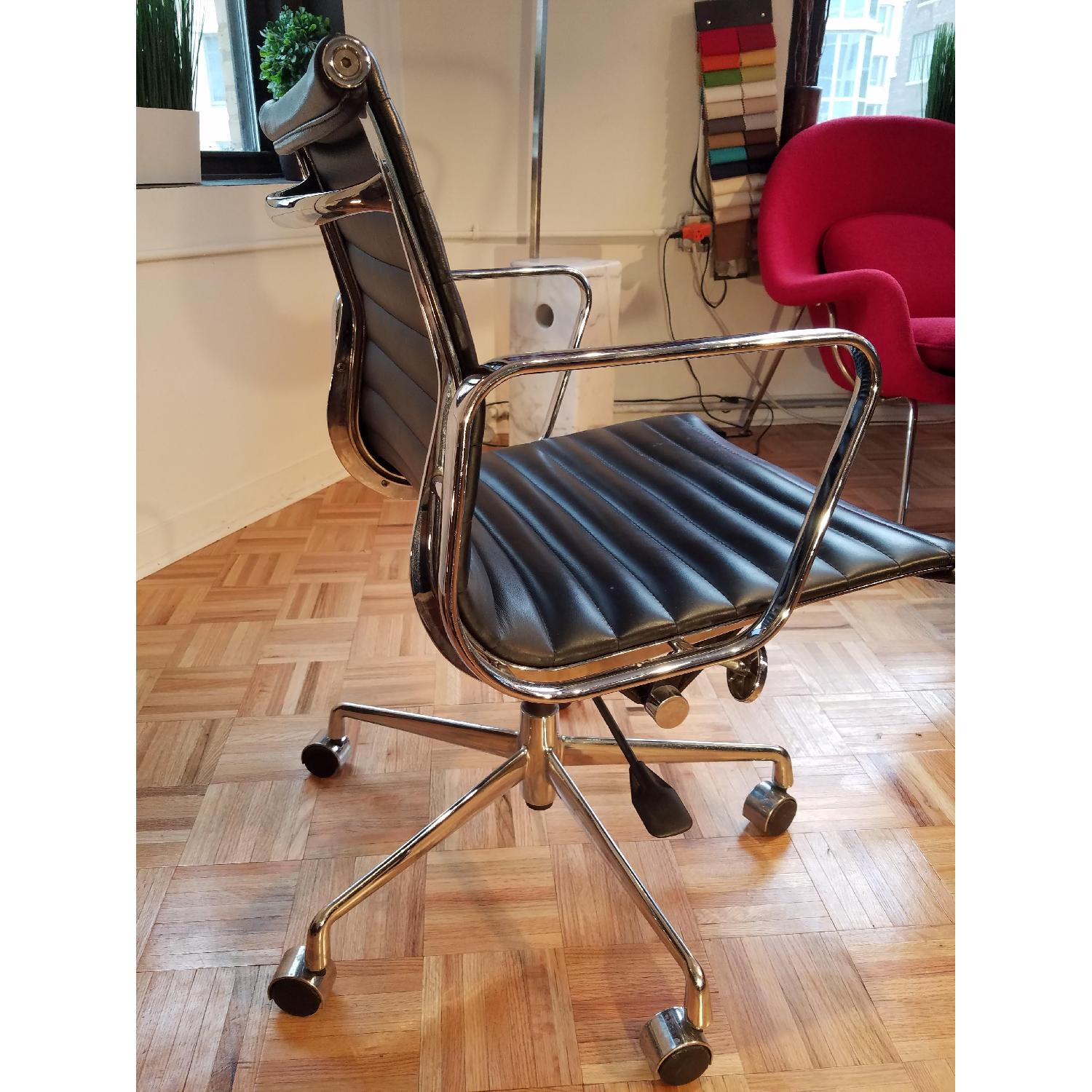 Eames Aluminium Group Management Style Office Chair Replica - image-2