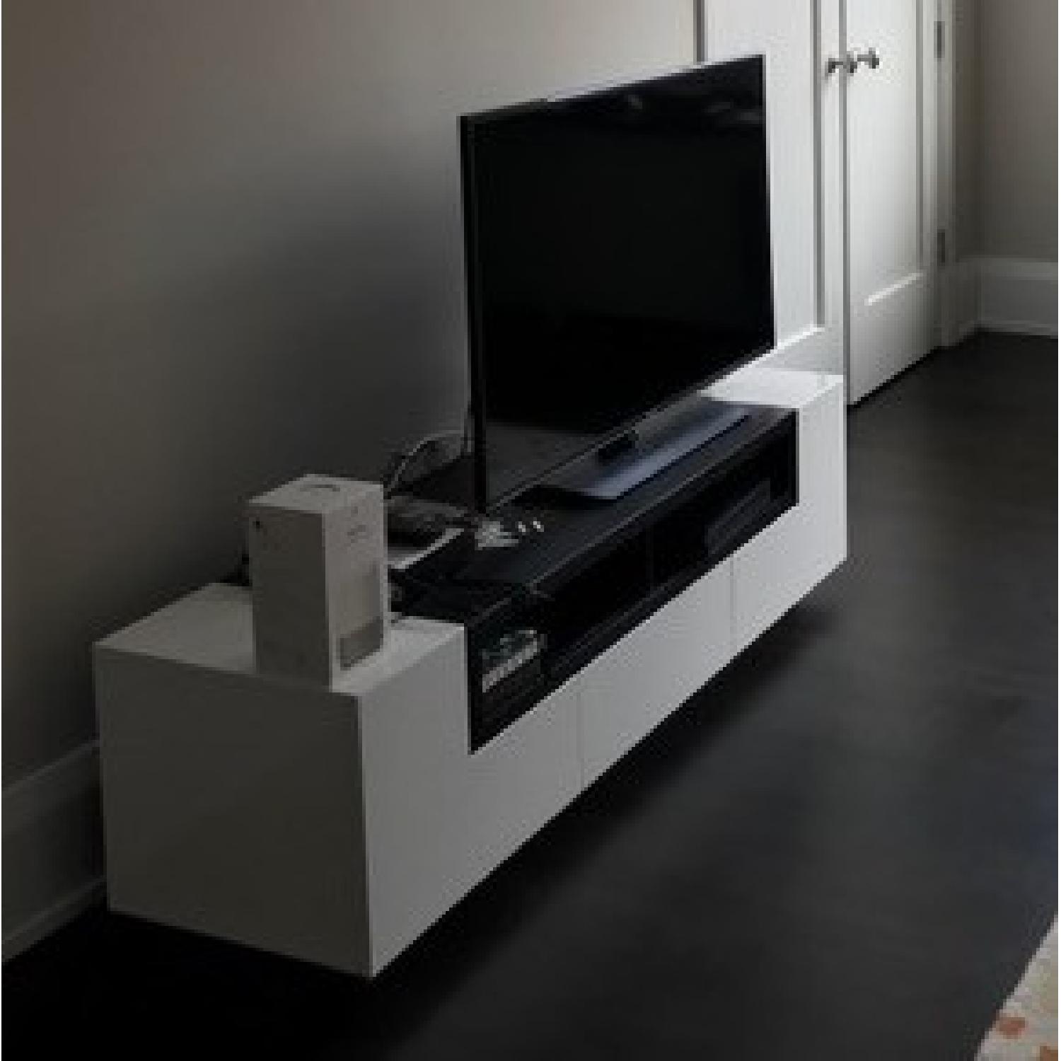 J&M Furniture Modern TV Stand in White Lacquer & Dark Oak - image-3