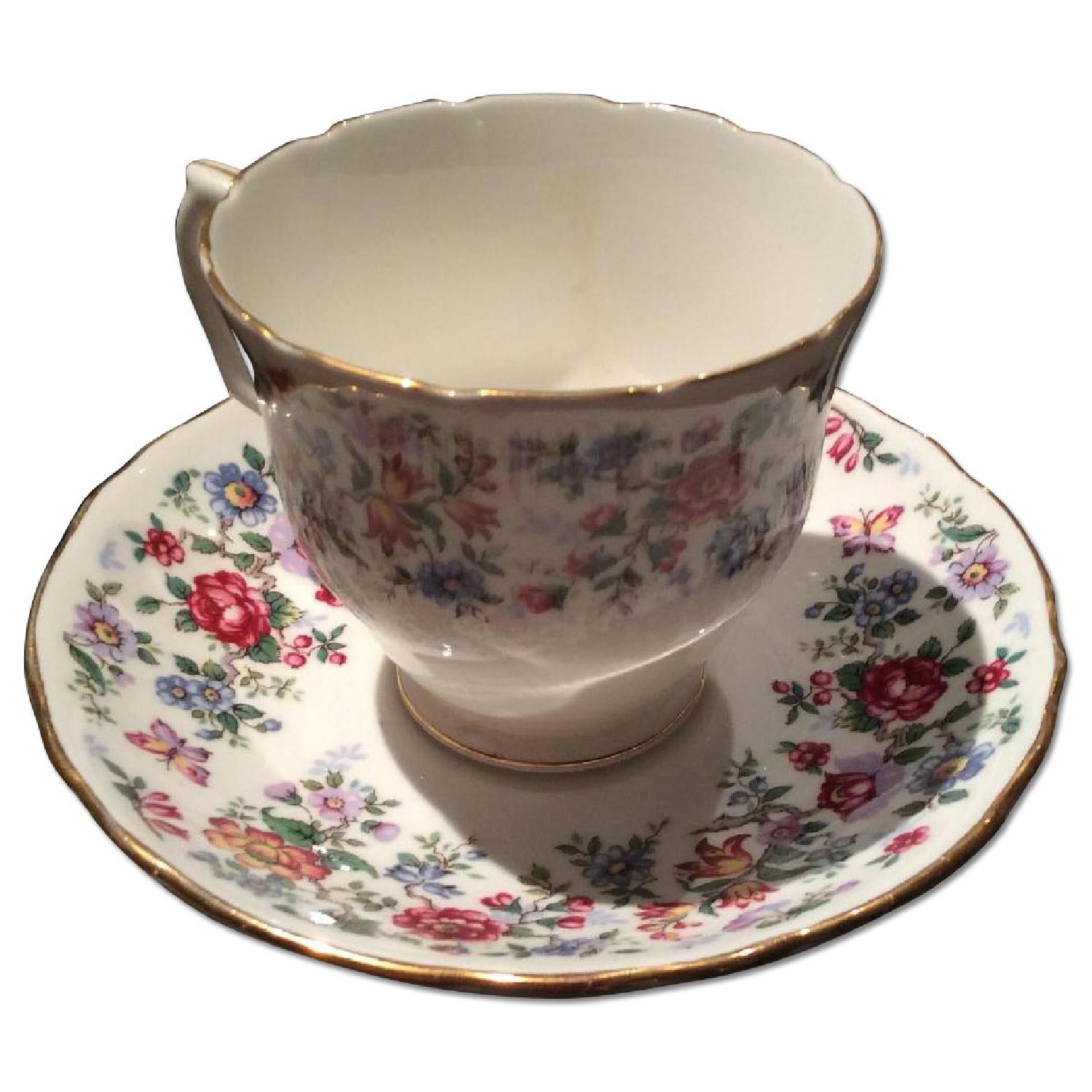 Vintage Staffordshire Bone China Scaloped Gold Trim Tea/Coffee Cups and Saucers - image-0