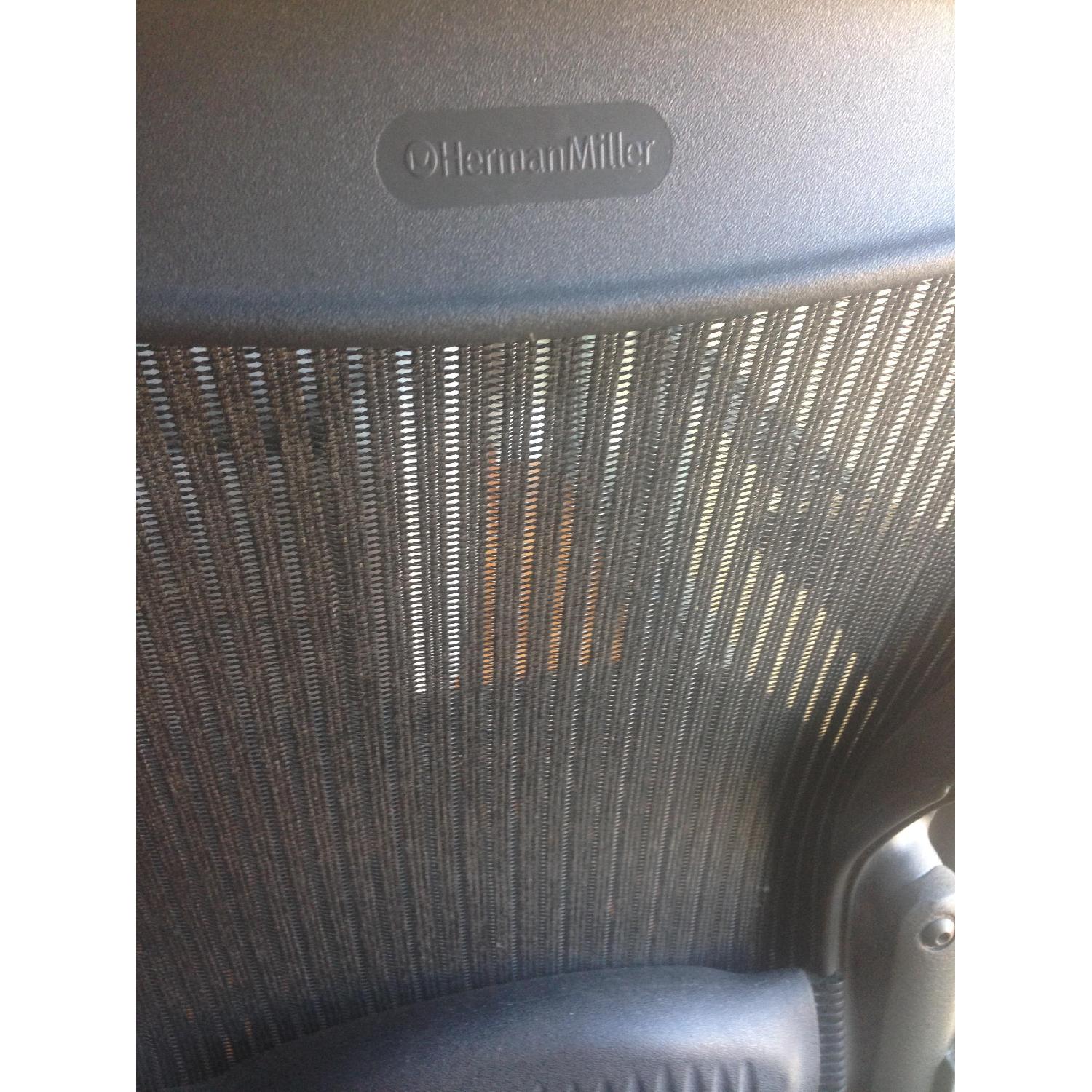 Herman Miller Aeron Chair - image-2