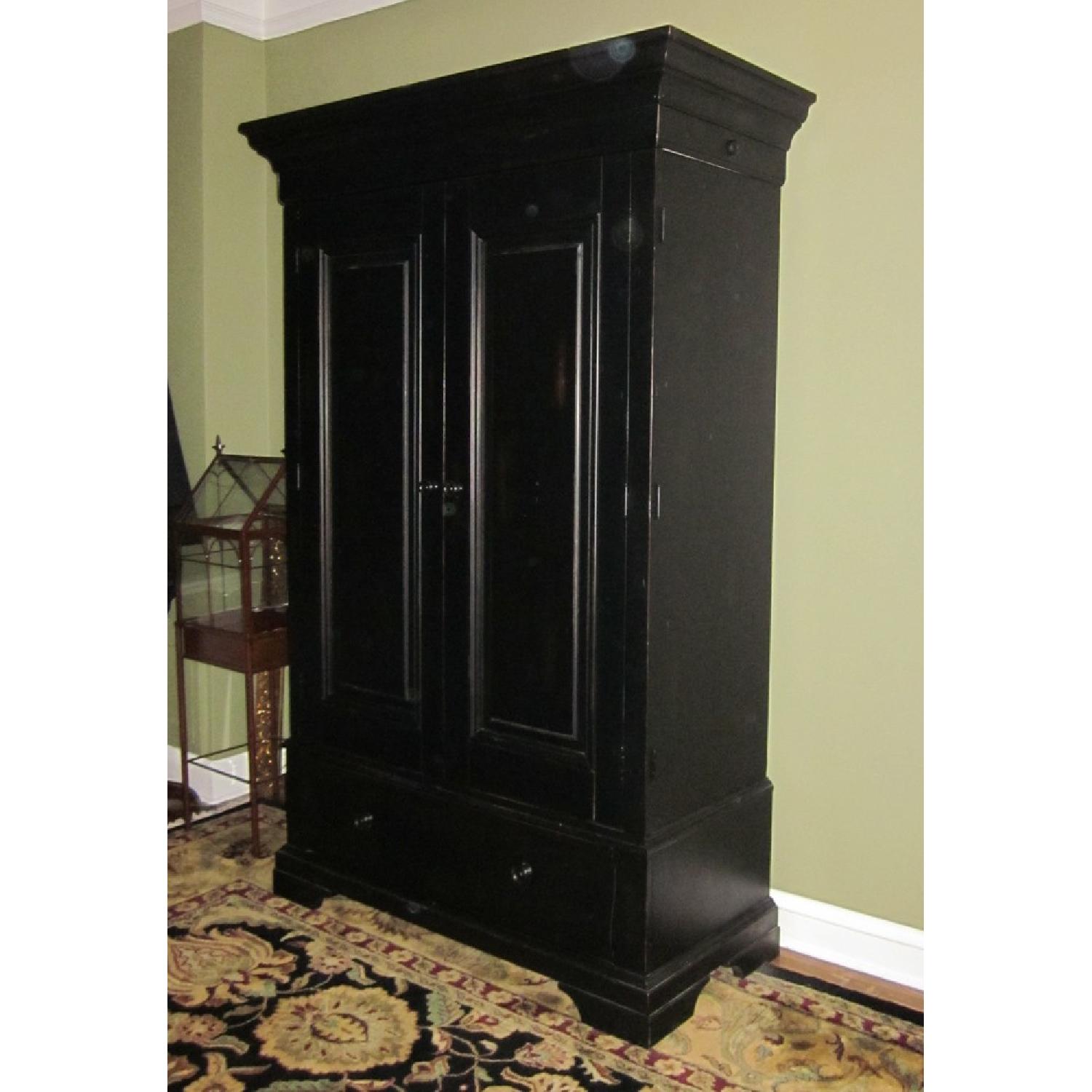 Ethan Allen 5 Piece Bedroom Set - image-7