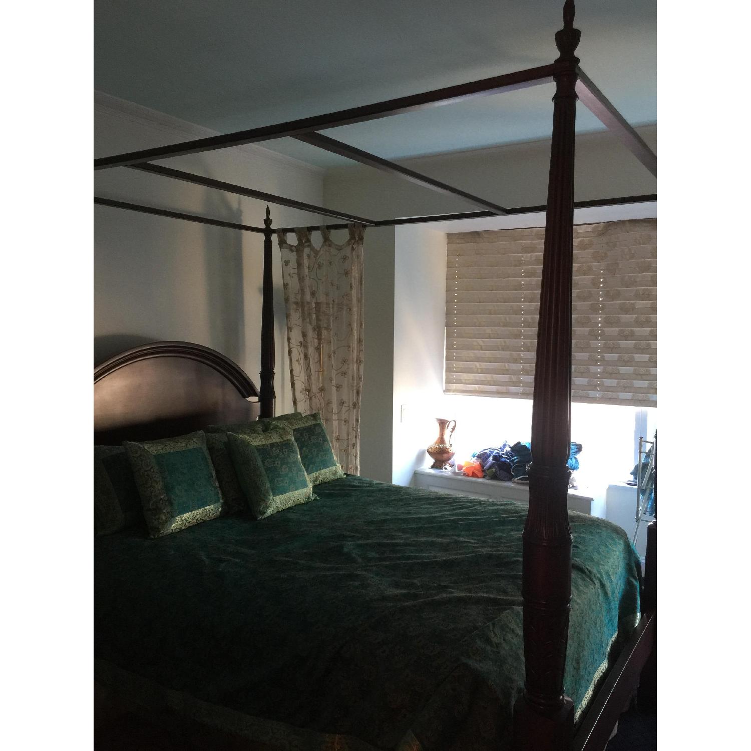 Four Poster Queen Size Bed - image-3