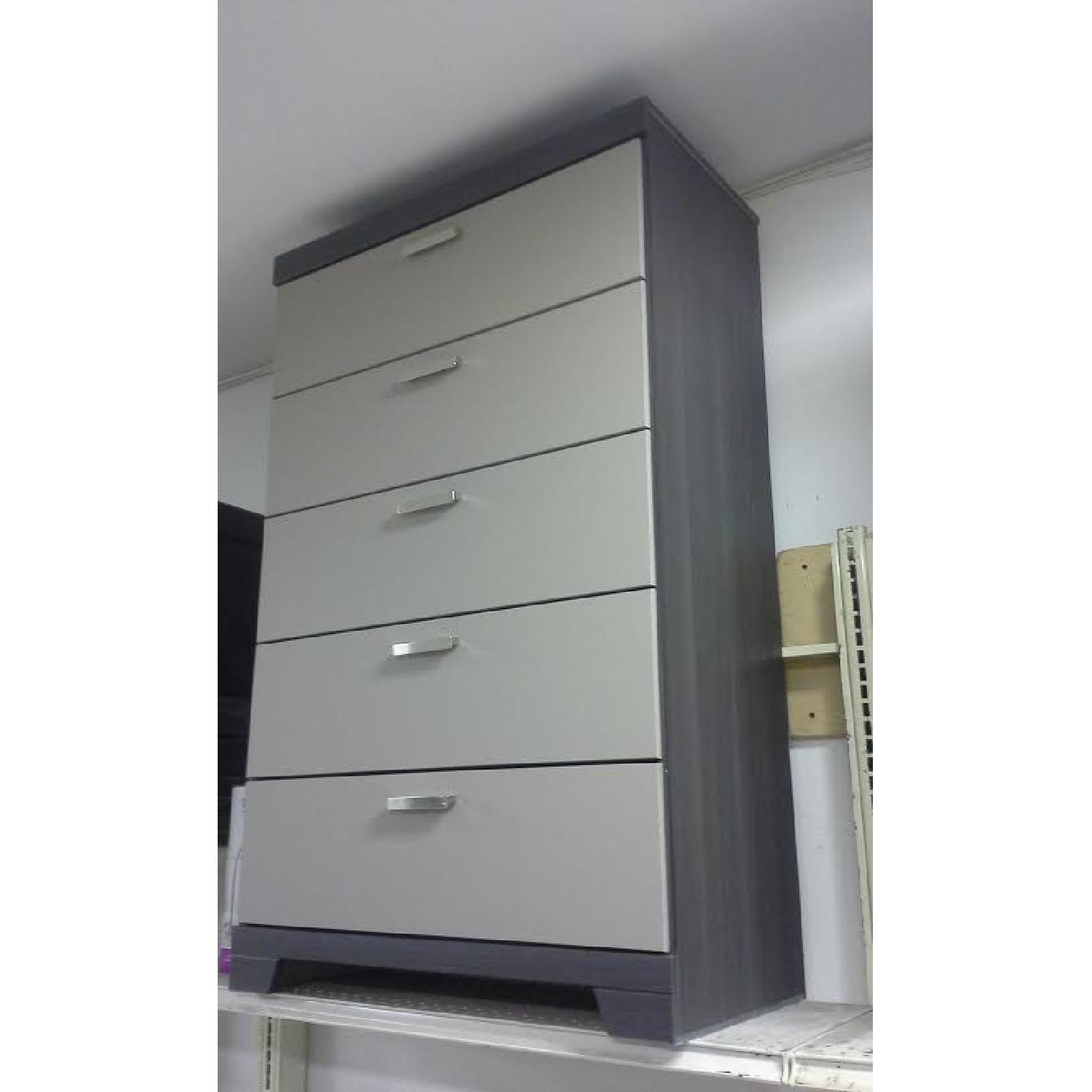 Ashley's Grey 5 Drawer Chest - image-2