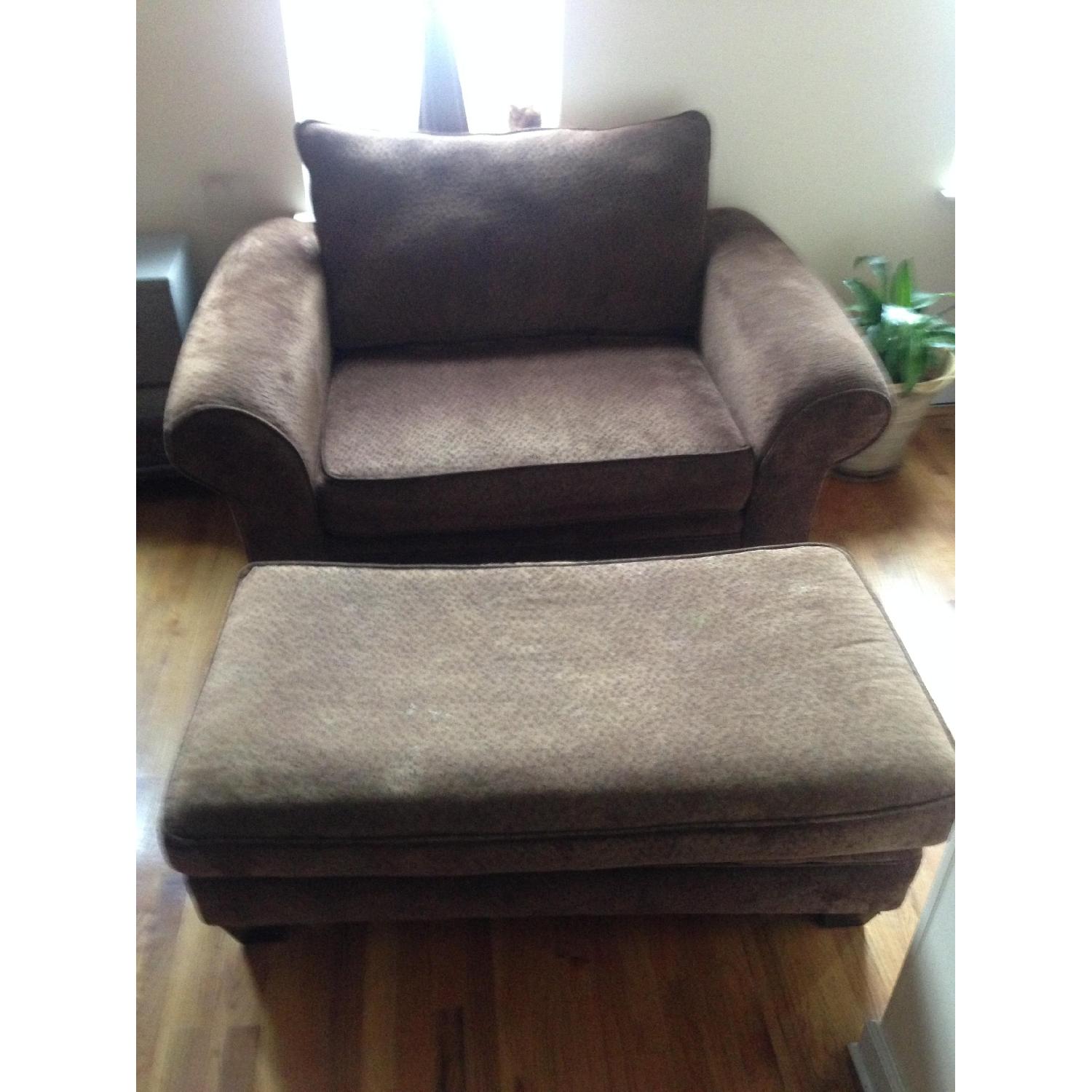 Bob's Furniture Chair and a Half + Ottoman - image-1