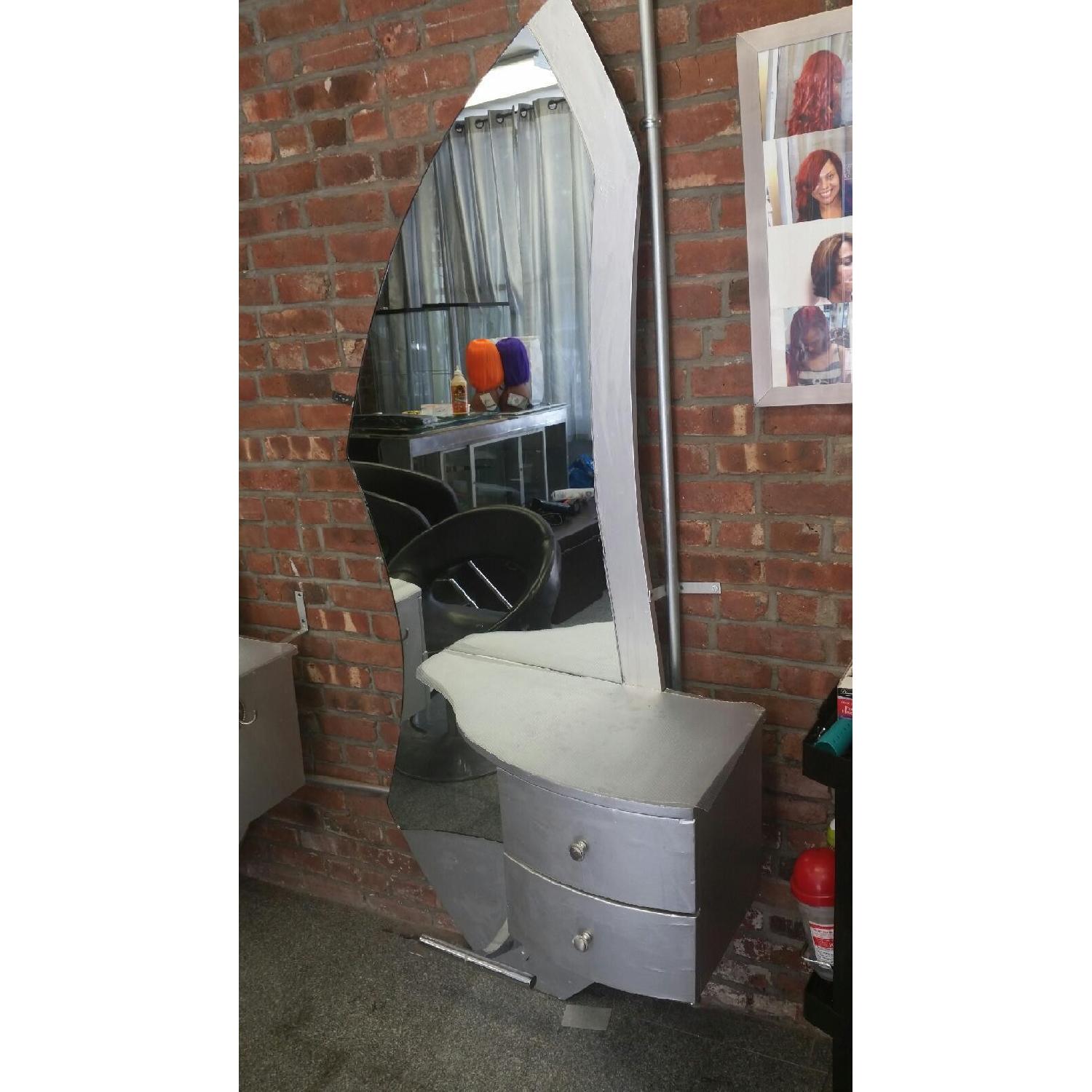 Salon Tables and Mirrors - Set of 5 - image-1