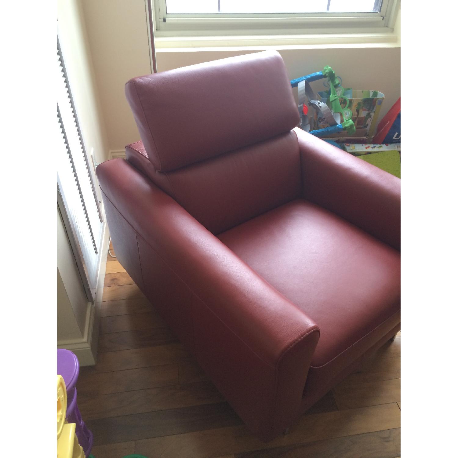 Raymour & Flanigan Farone Leather Single Seater Sofa/Chair - image-1