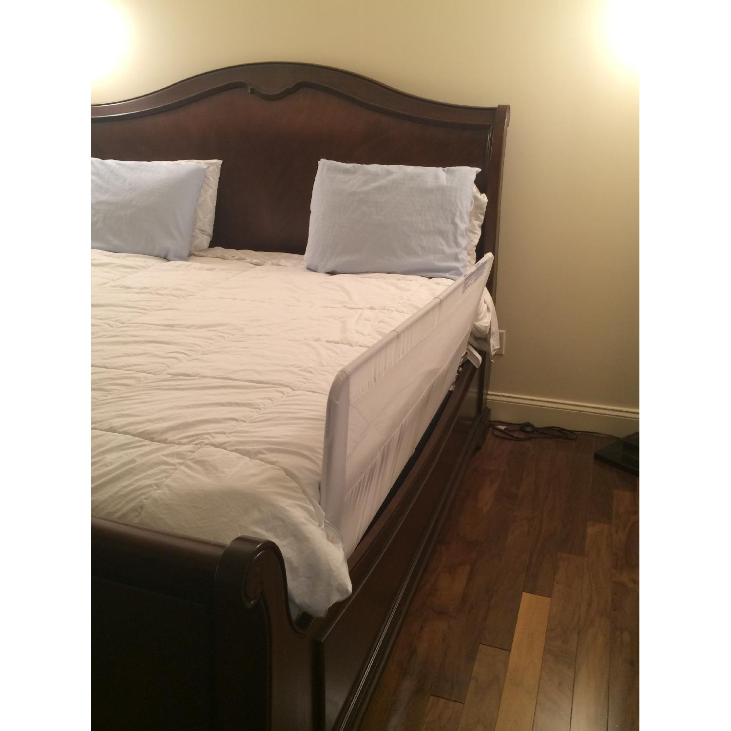 Raymour & Flanigan Heritage Court King Size Bed - image-2
