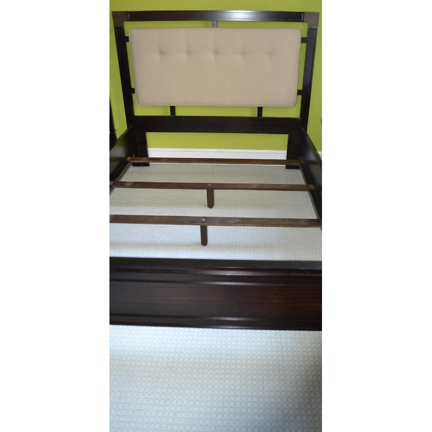 Safavieh Queen Bedroom Set - image-8