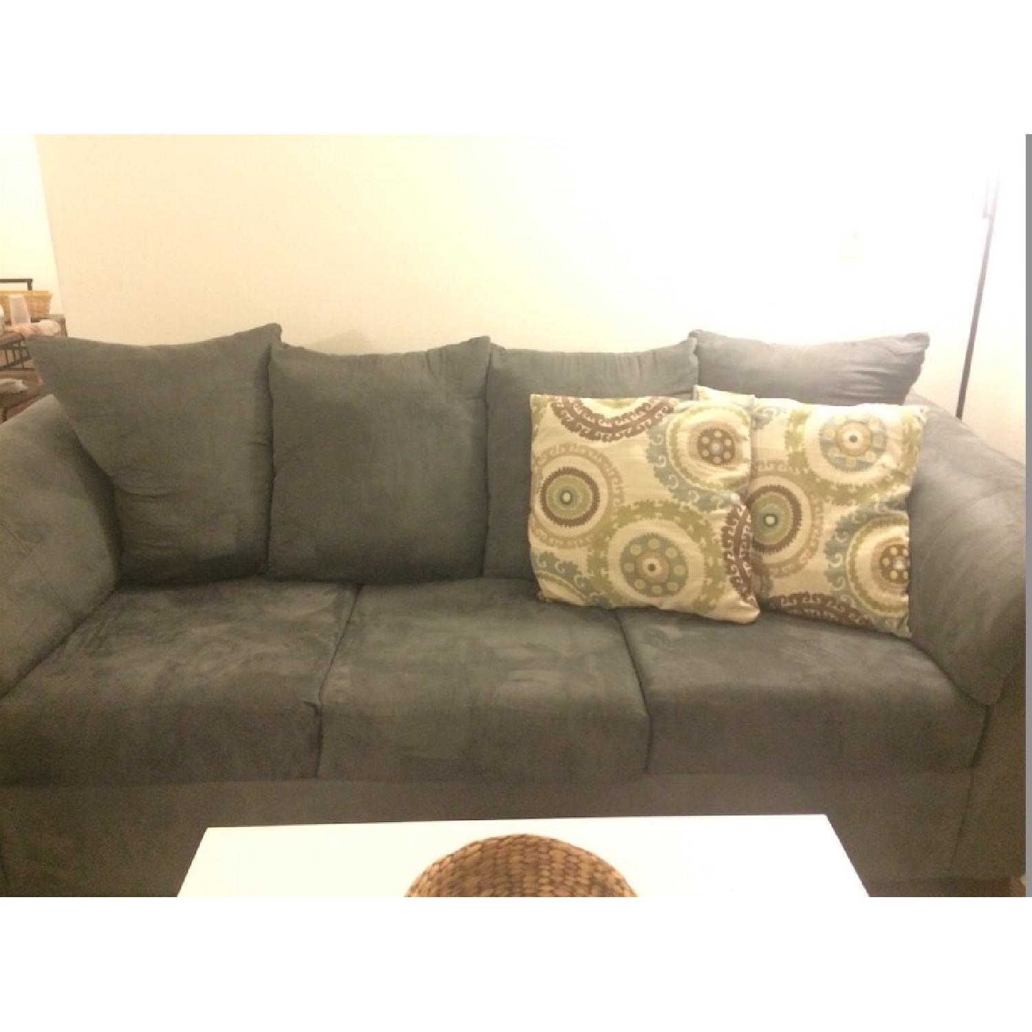 Value City Adrian Graphite sofa - image-1