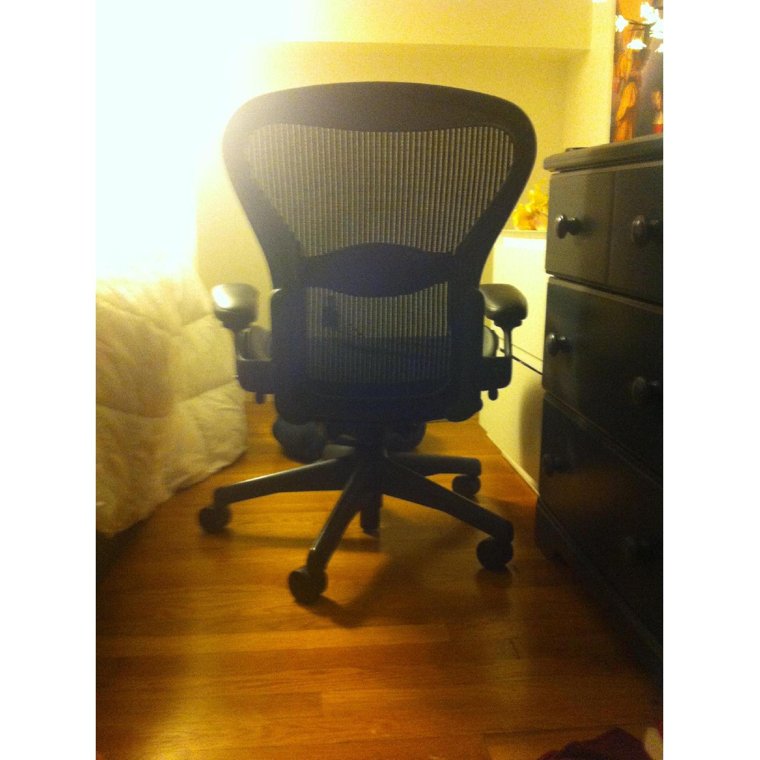 Herman Miller Aeron Chair - image-5