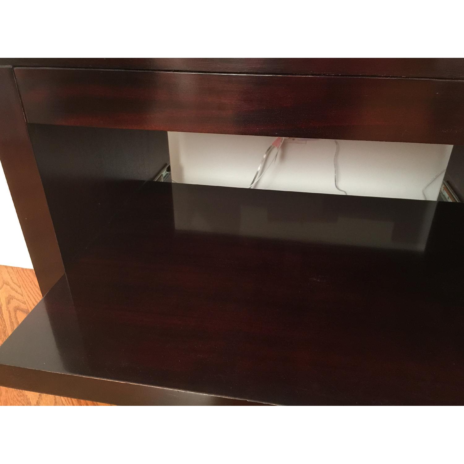 Baker Furniture Barbara Barry Bedside Tables - Pair - image-5