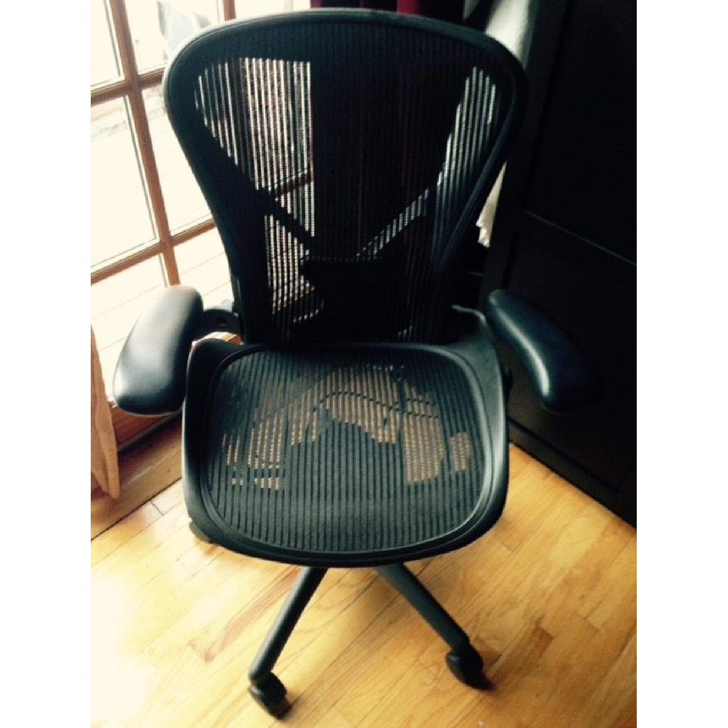 Aeron Chair with PostureFit - Anthracite - image-1