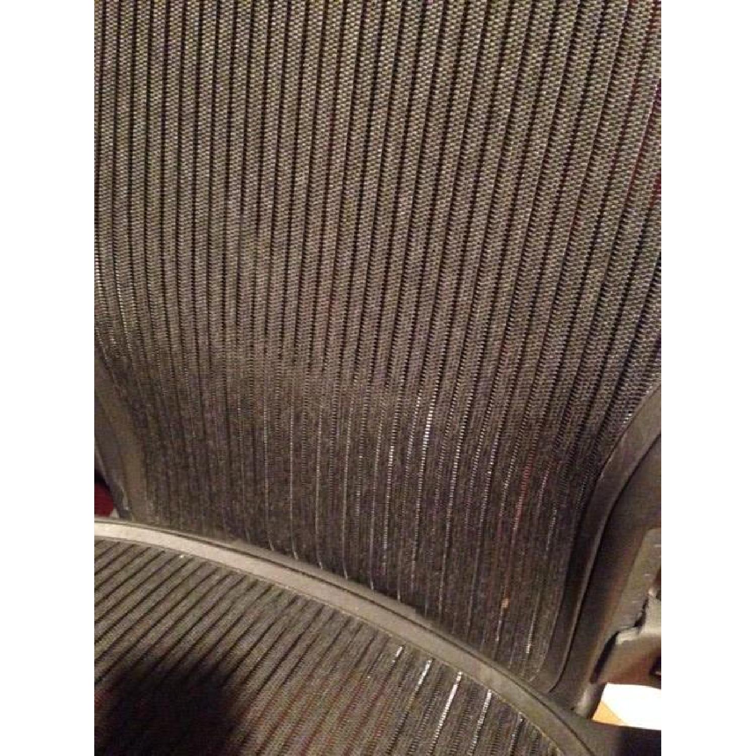 Aeron Chair with PostureFit - Anthracite - image-3