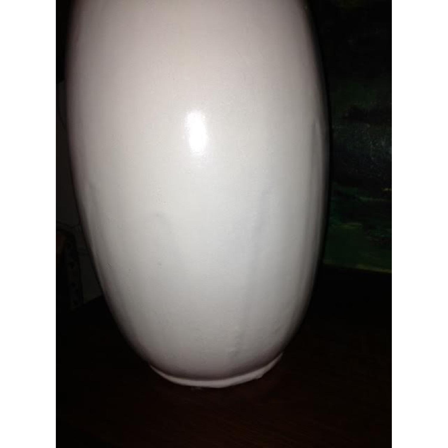 Vintage White Ceramic Lamp - image-3