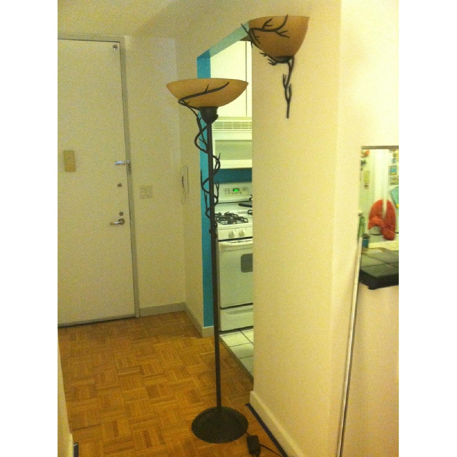 Kenroy Home Lamp and Sconce Set - image-1