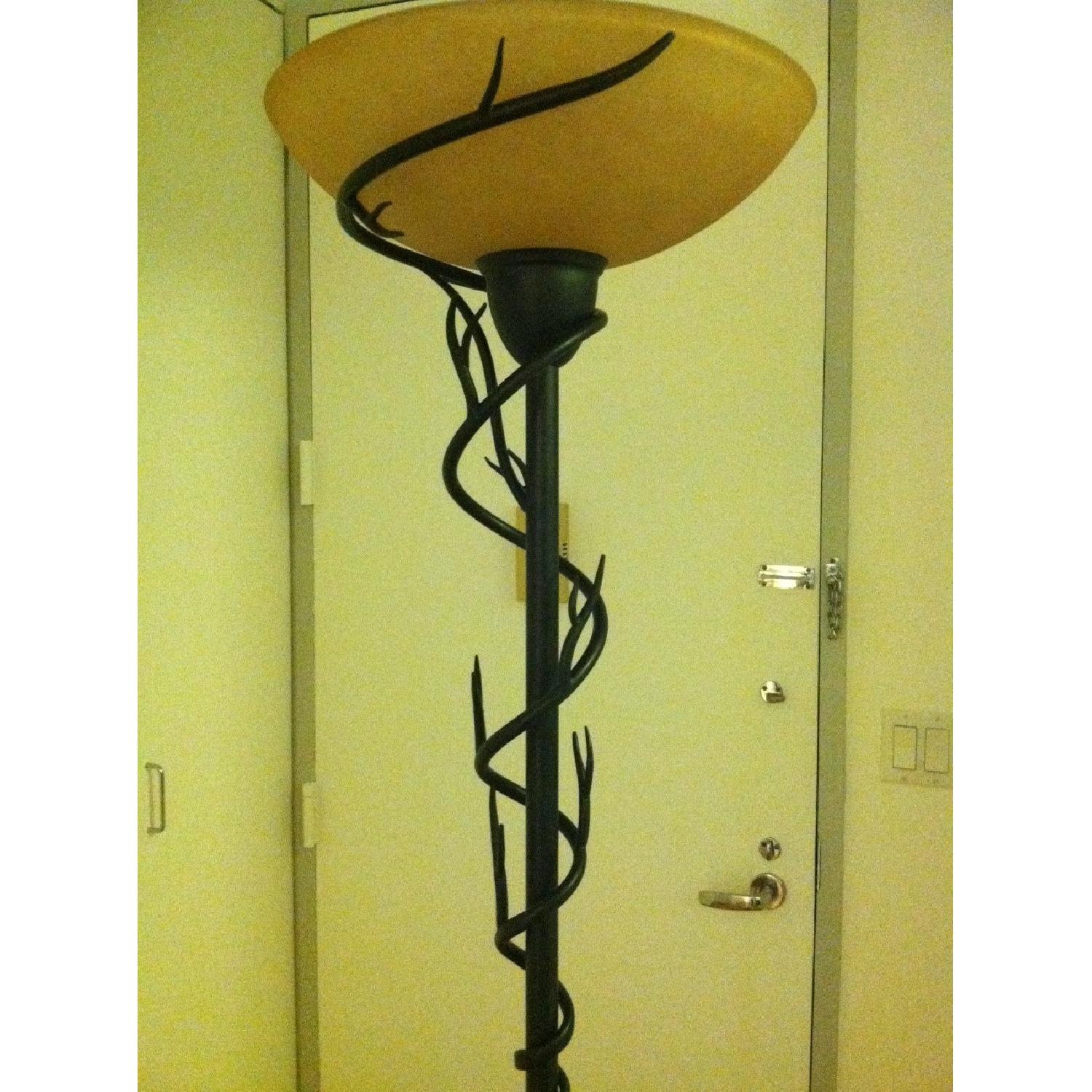 Kenroy Home Lamp and Sconce Set - image-3