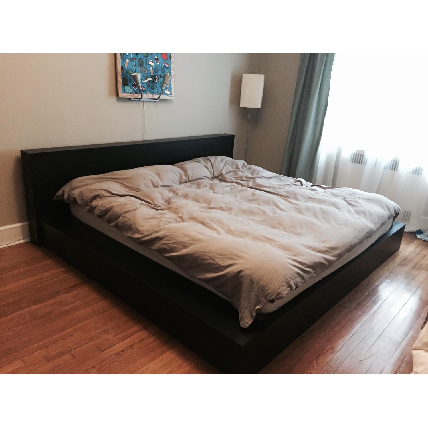 BoConcept Platform King Size Bed - image-1
