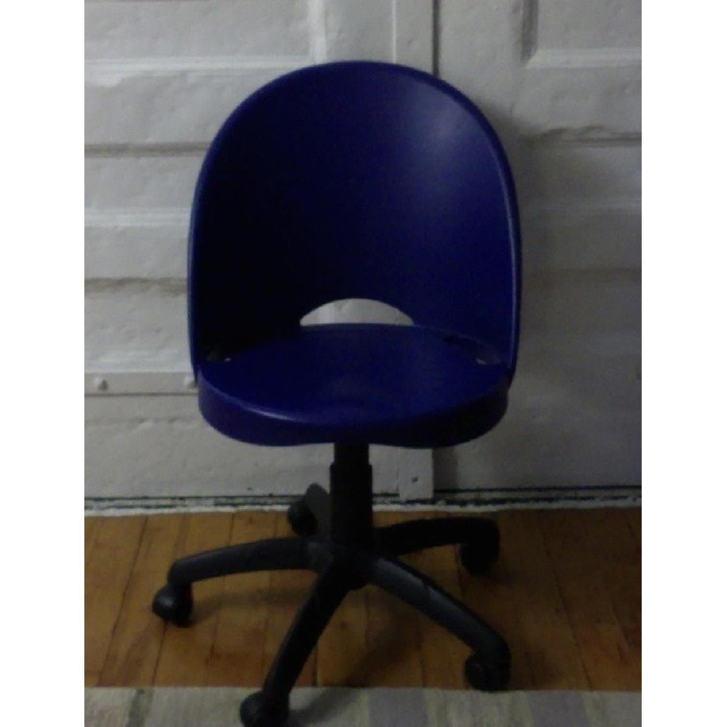 Blue Plastic Swivel Rolling Office Armless Height Adjustable Chair - image-2
