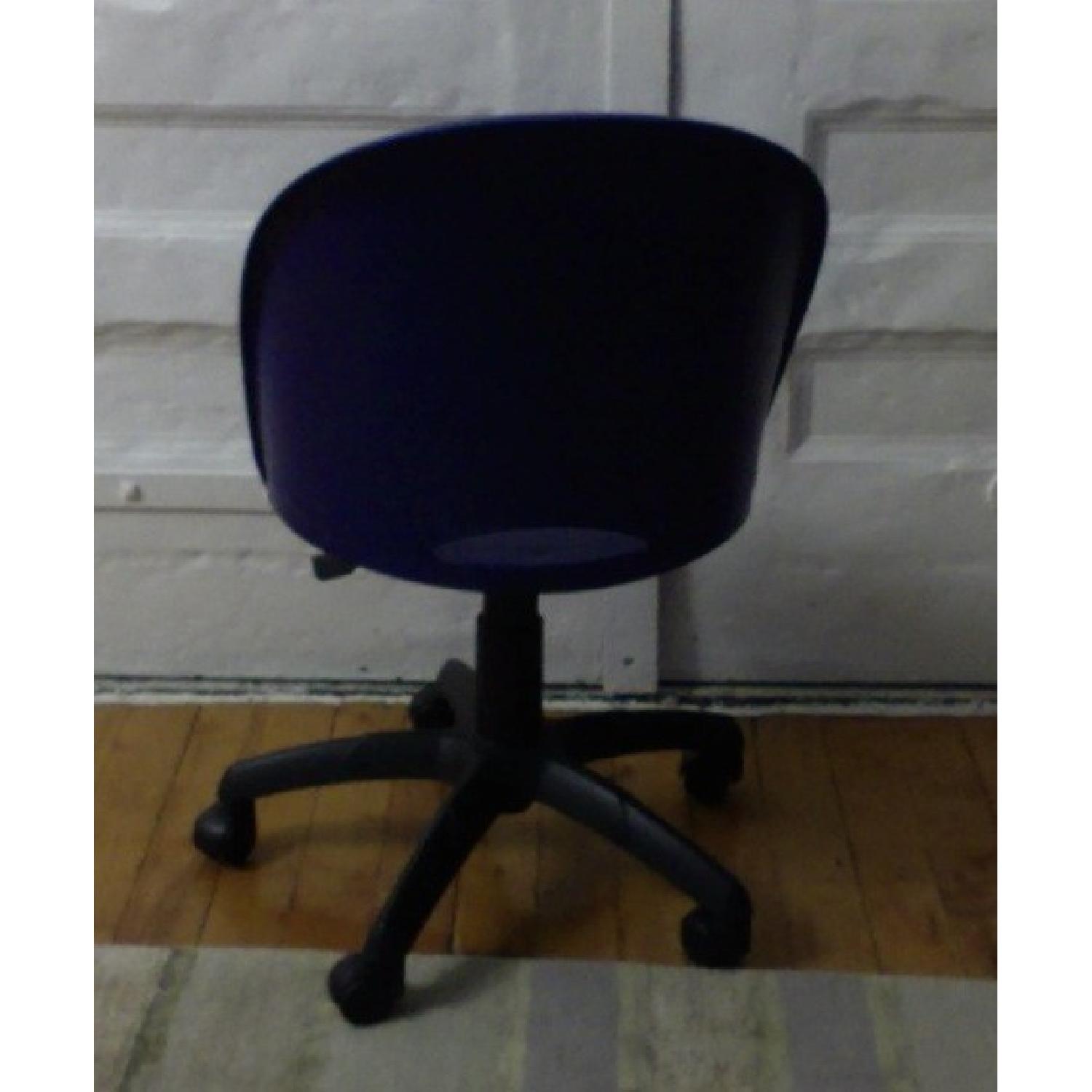 Blue Plastic Swivel Rolling Office Armless Height Adjustable Chair - image-3