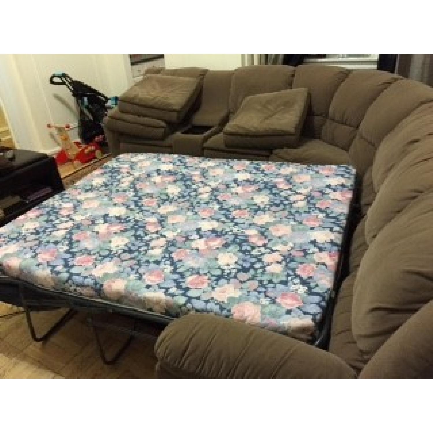 Elran Queen Sleeper Sectional Couch with 2 Reclining Seats - image-4